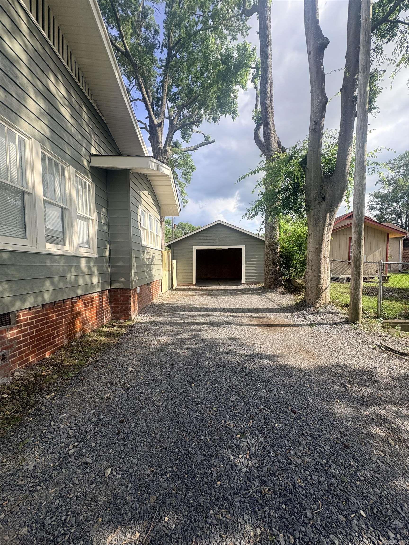 523 W Main  El Dorado, AR