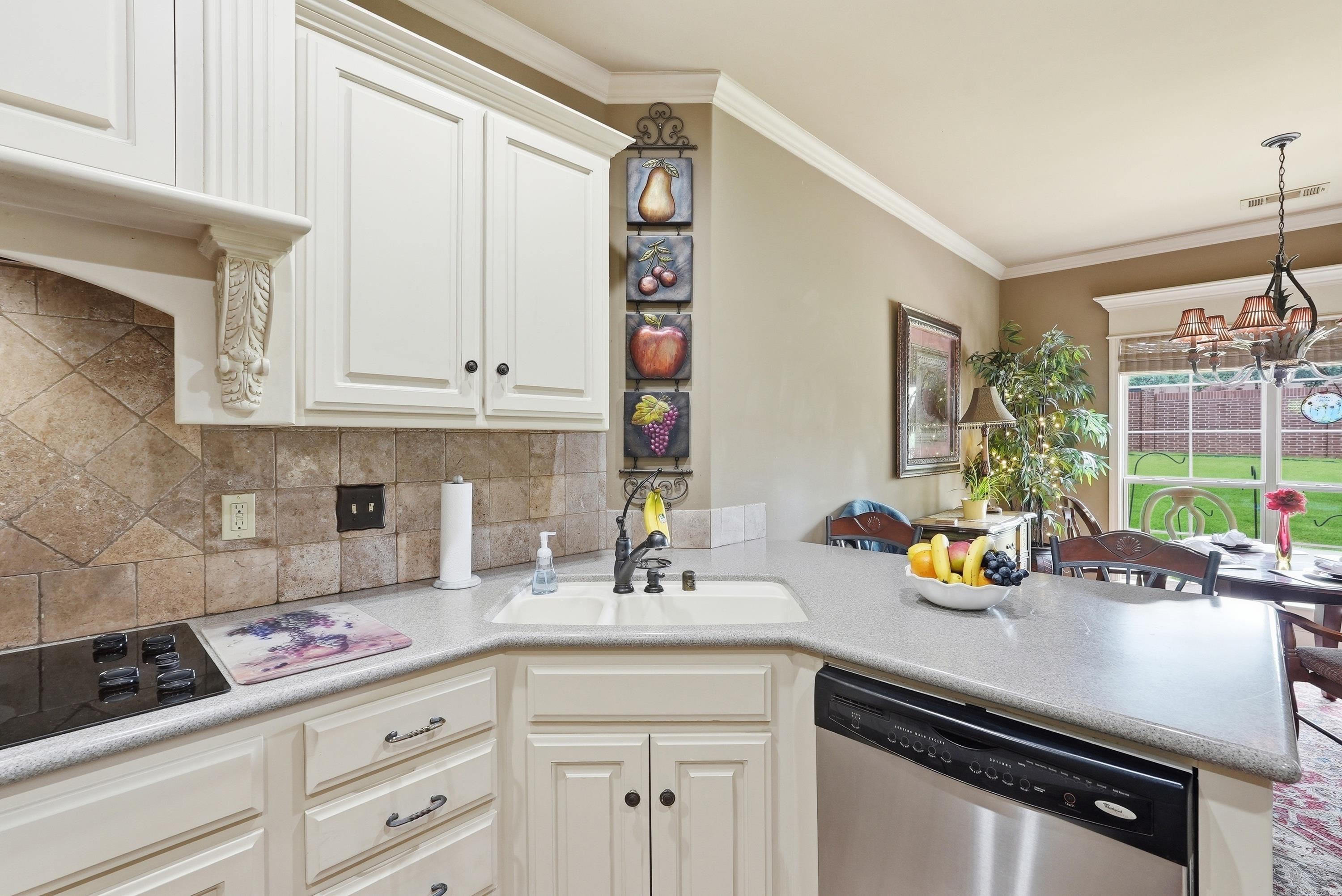 9316 Wooded Acres Cir  Sherwood, AR