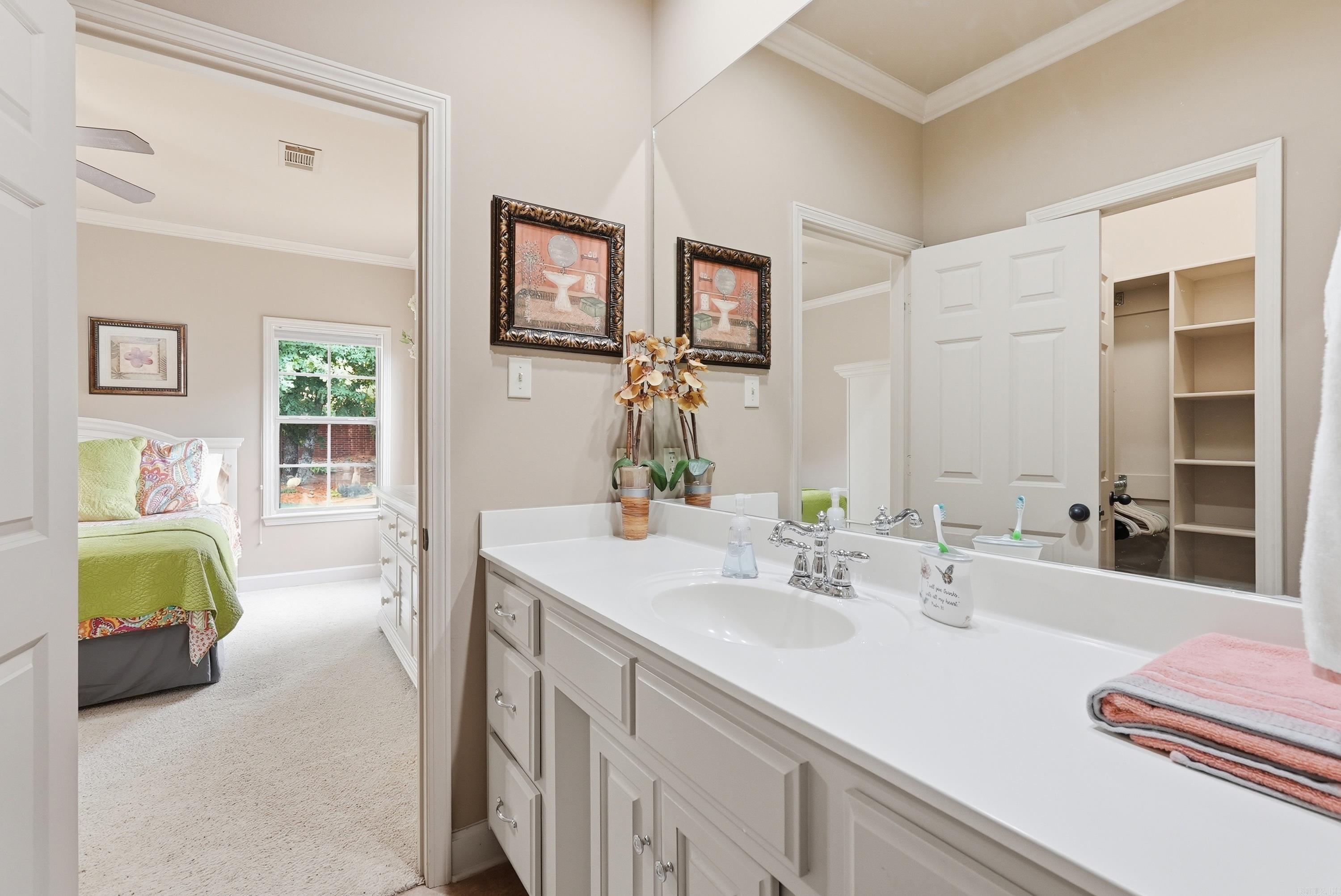 9316 Wooded Acres Cir  Sherwood, AR
