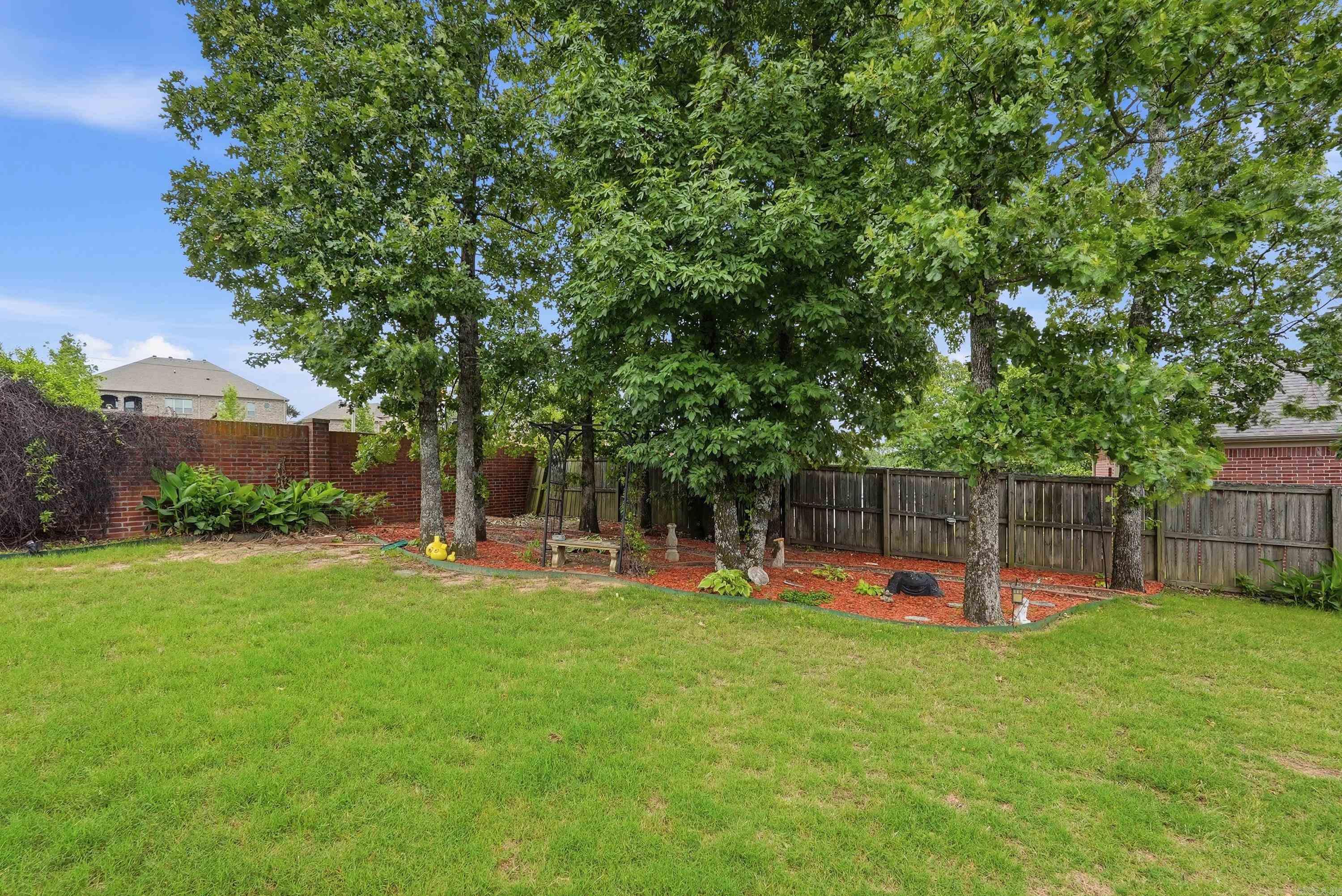 9316 Wooded Acres Cir  Sherwood, AR