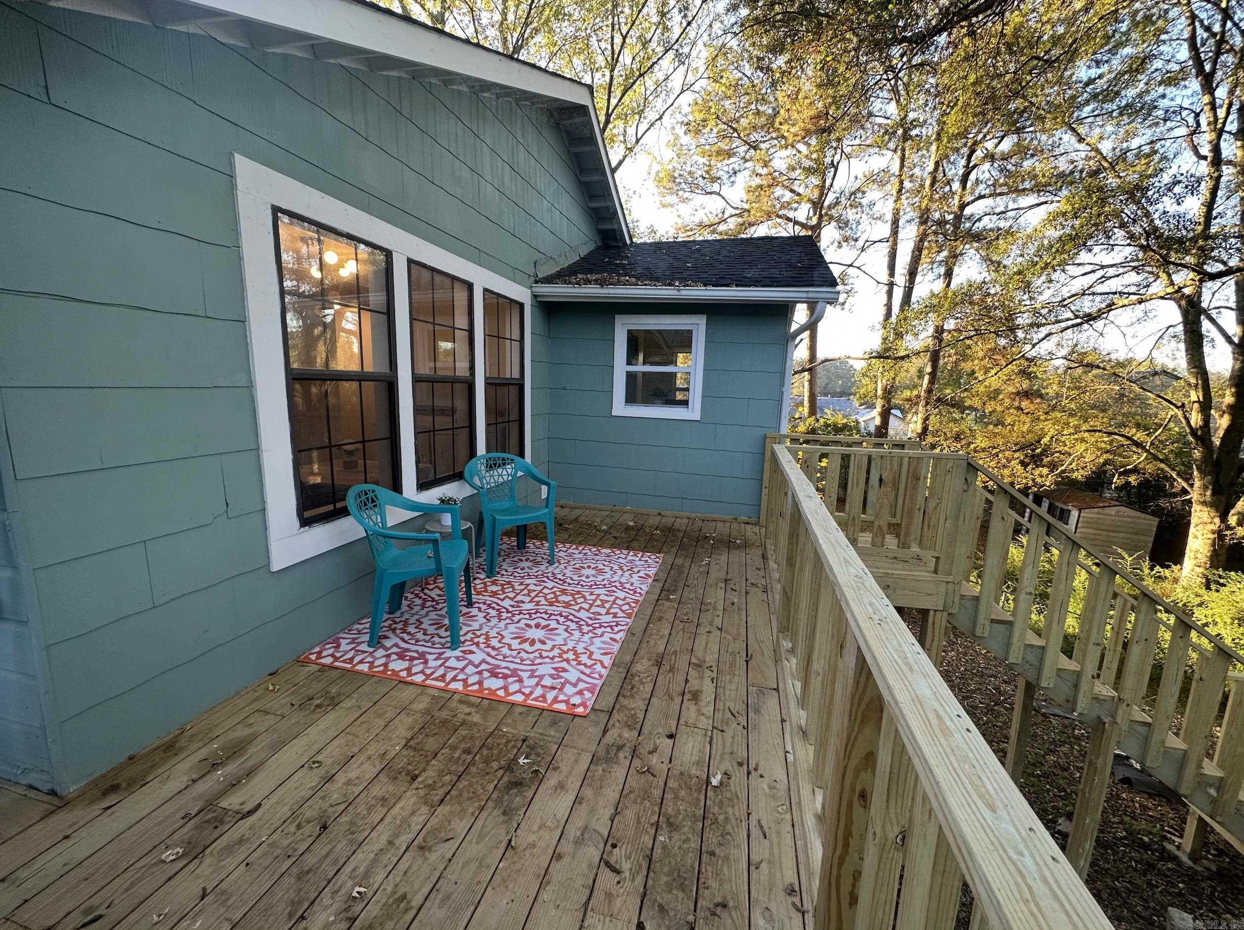122 West  Benton, AR