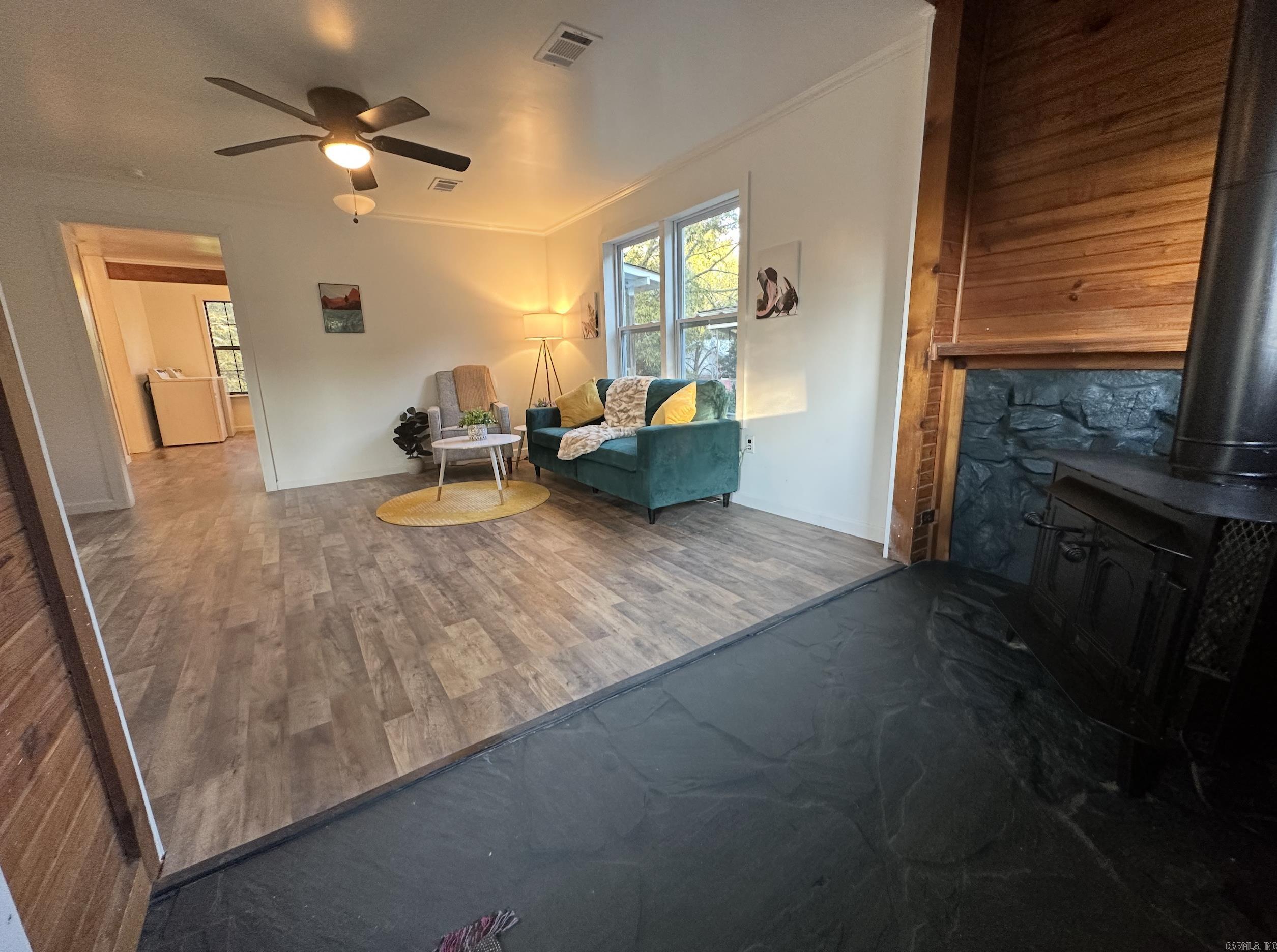 122 West  Benton, AR