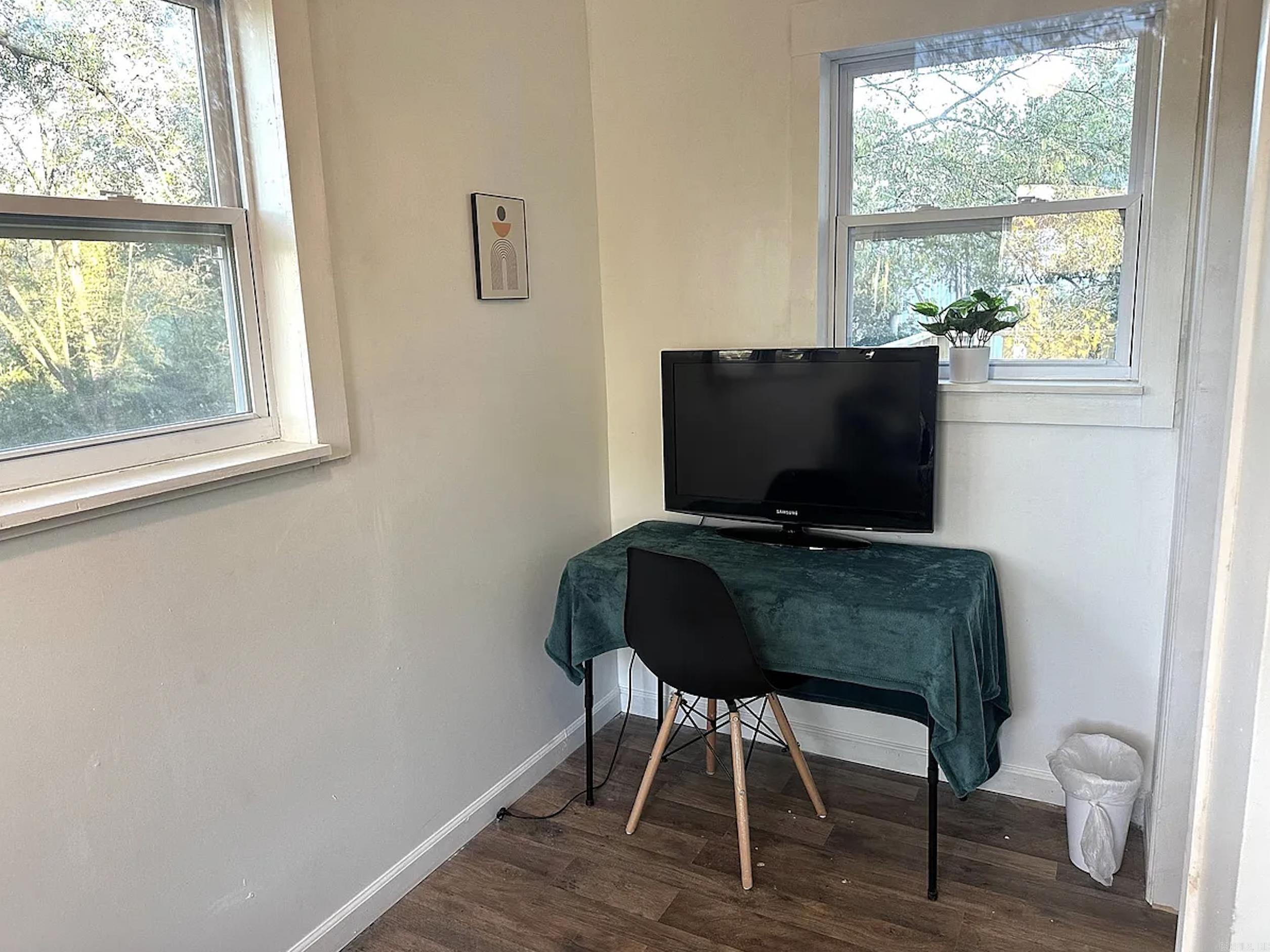 122 West  Benton, AR