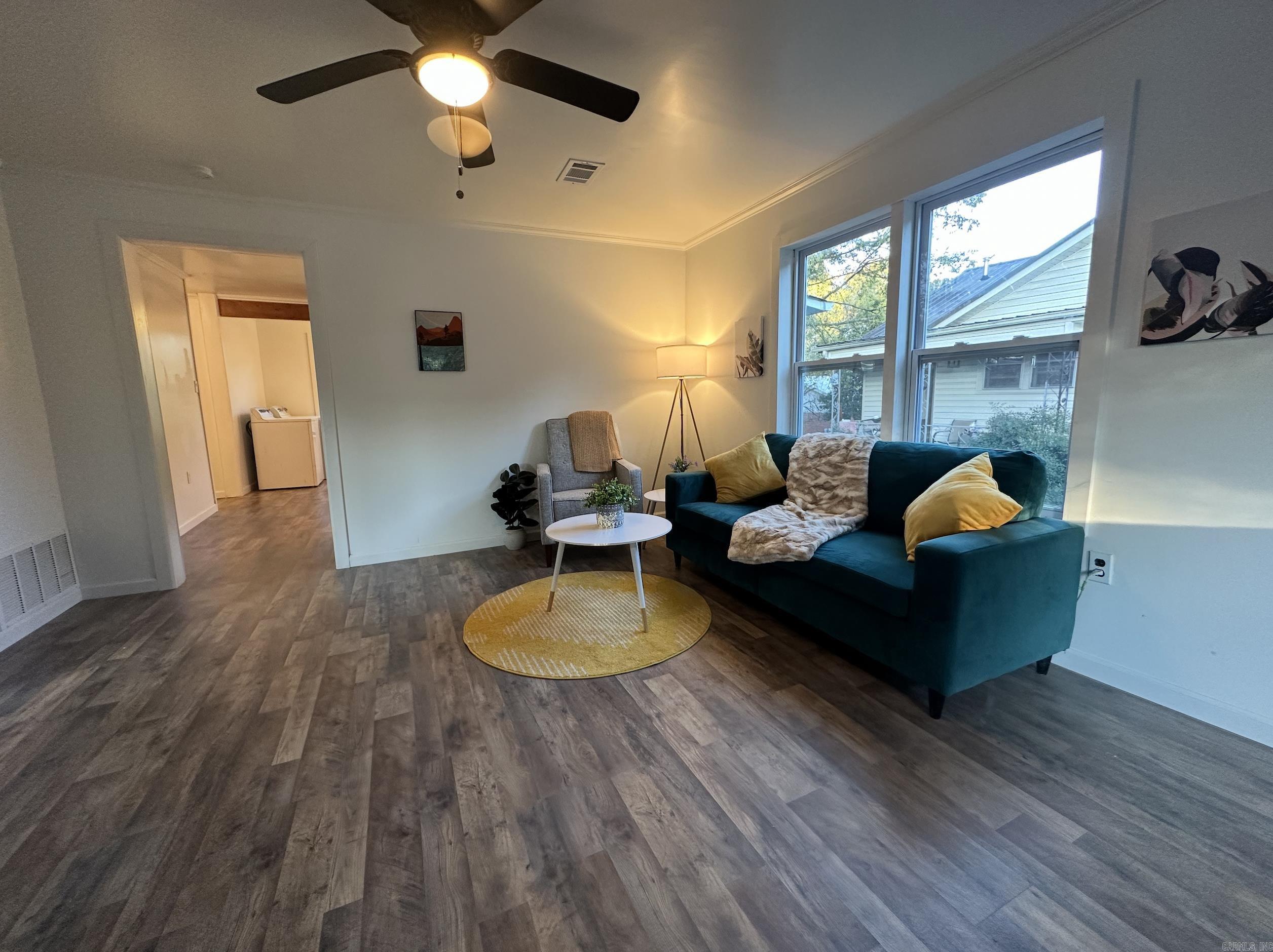 122 West  Benton, AR