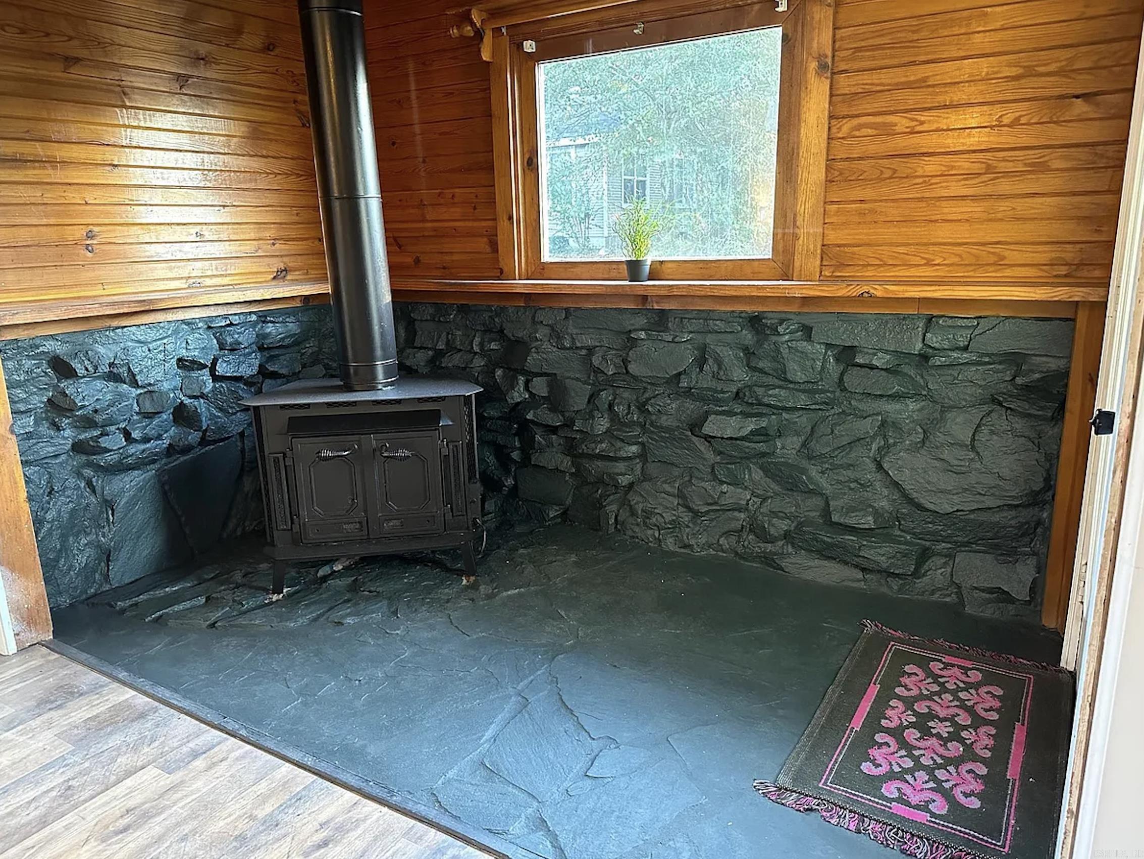 122 West  Benton, AR