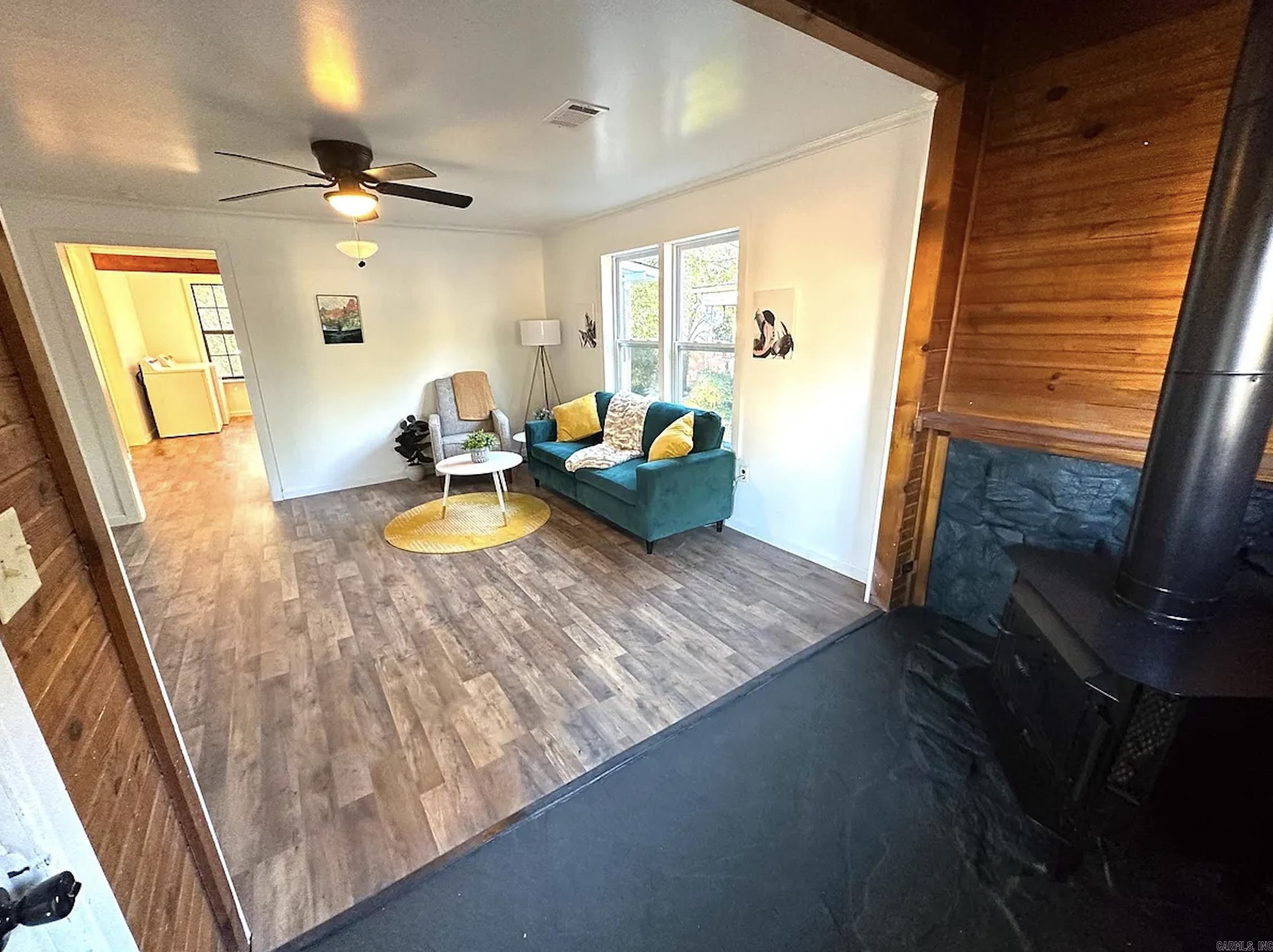 122 West  Benton, AR