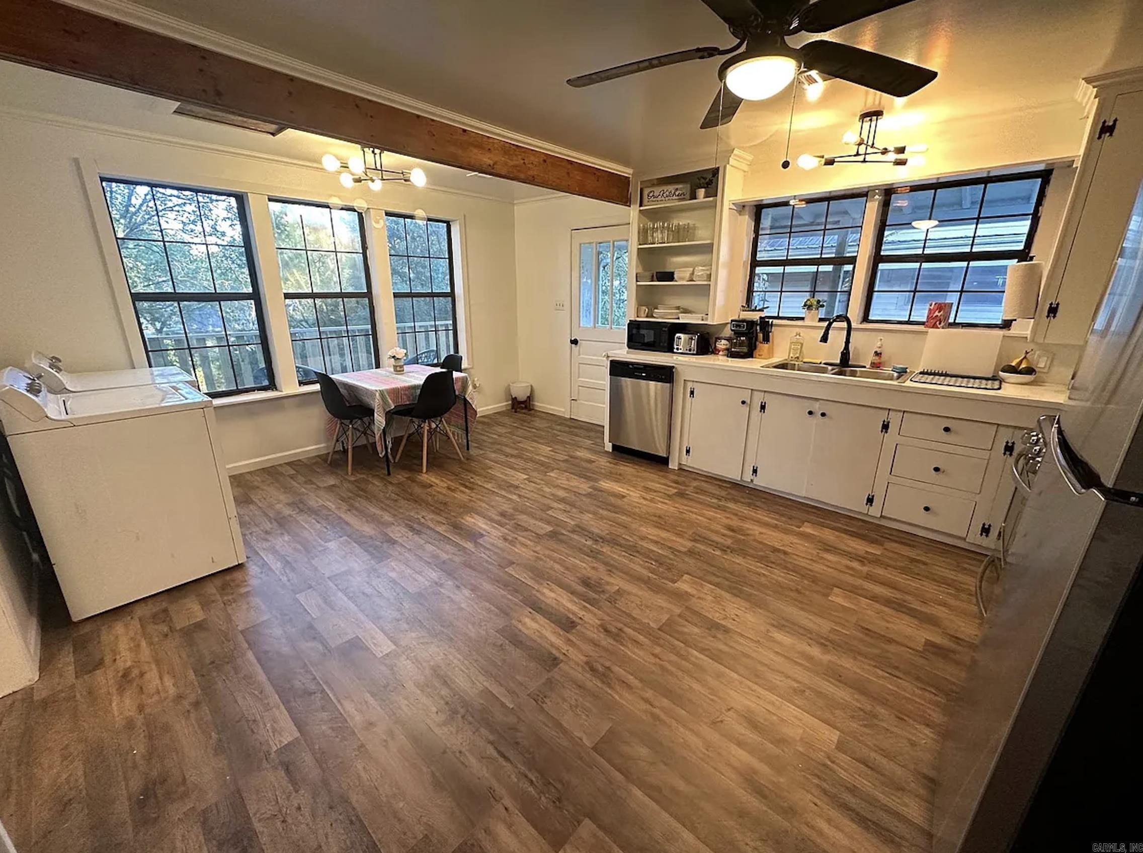 122 West  Benton, AR