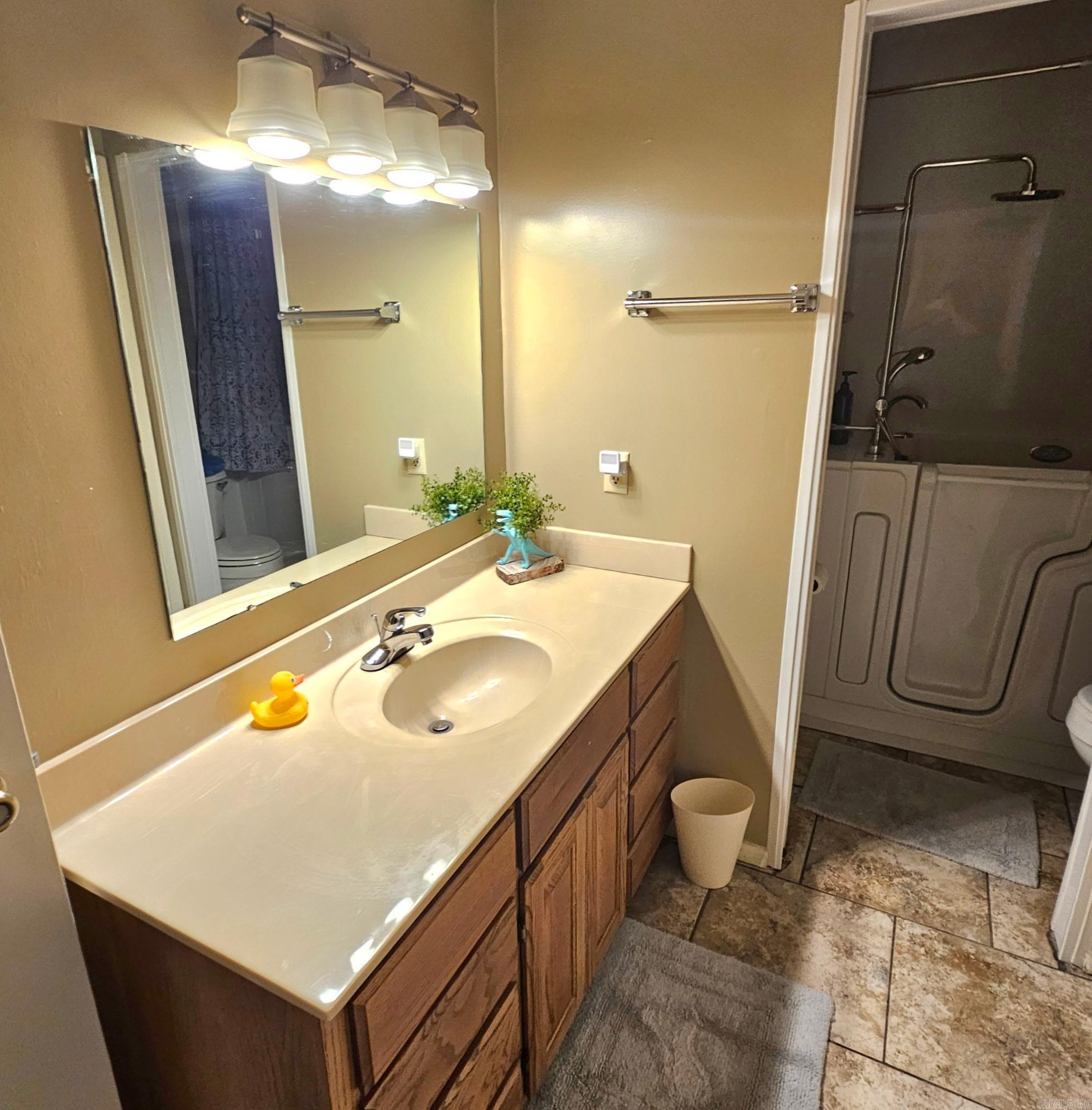 135 Hillview  Fairfield Bay, AR