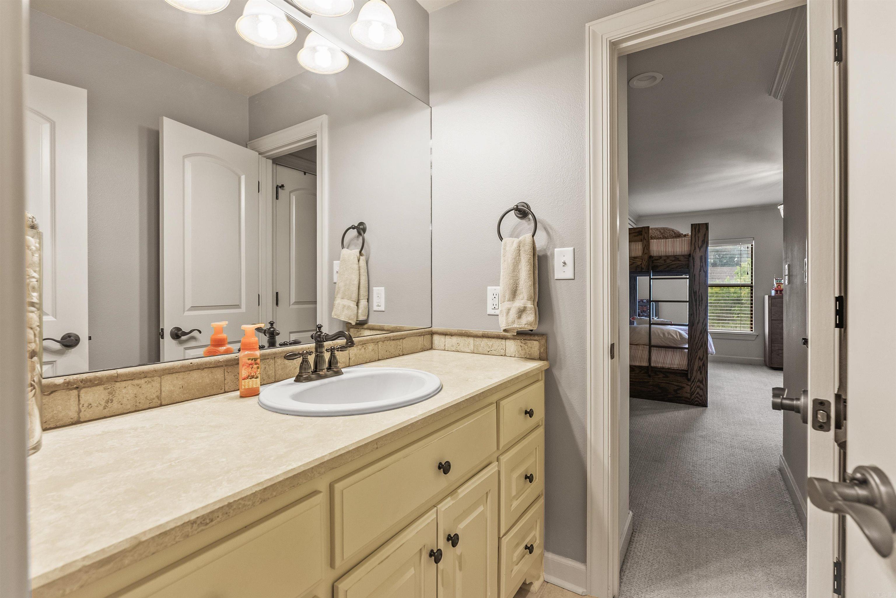 135 blackburn  Little Rock, AR