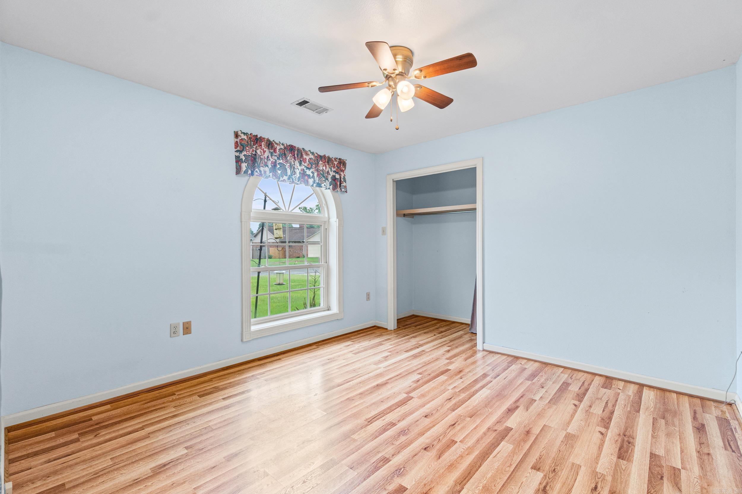 300 Jennifer Ln.  Searcy, AR