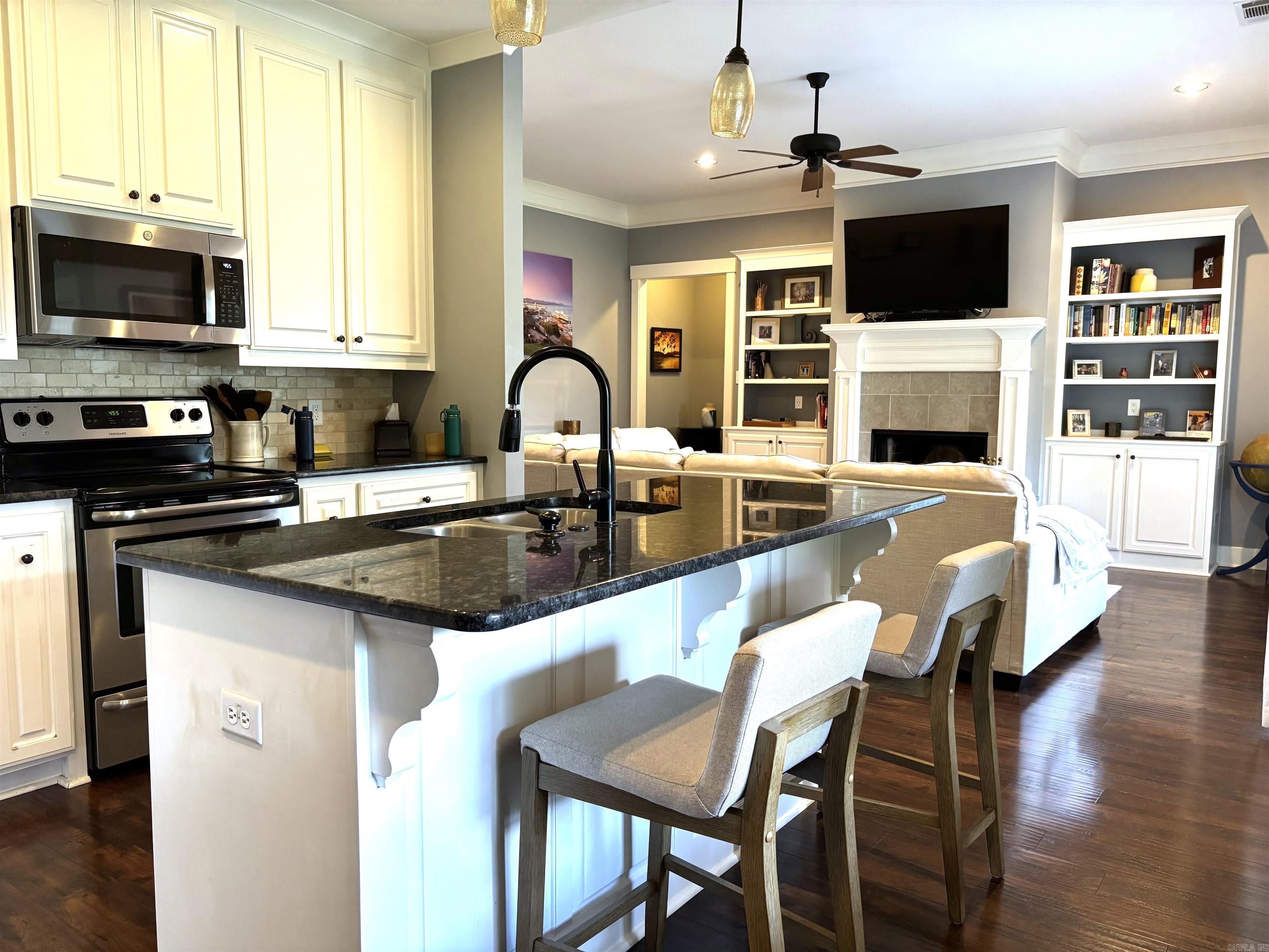 3158 HALEY  Benton, AR