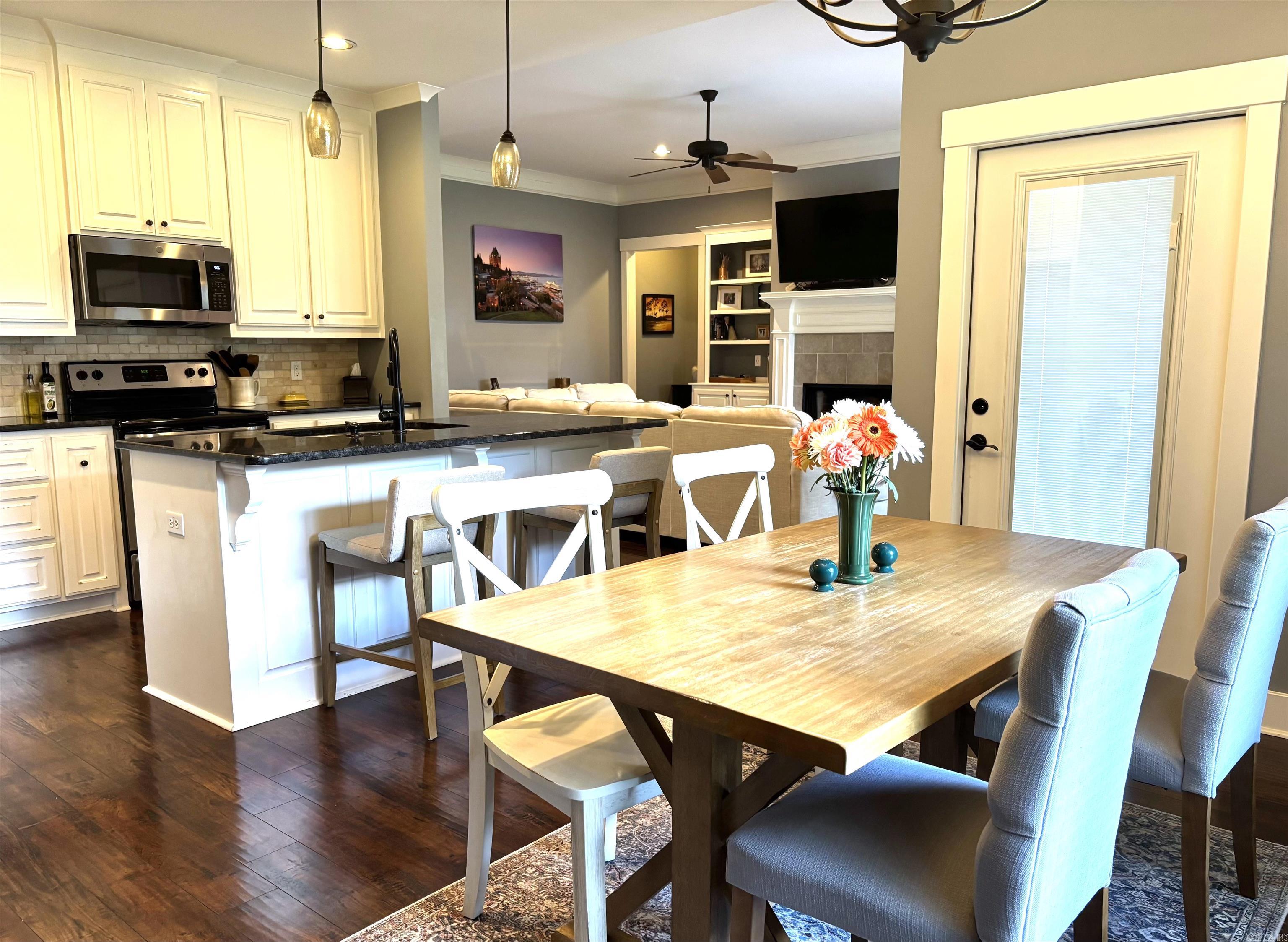 3158 HALEY  Benton, AR