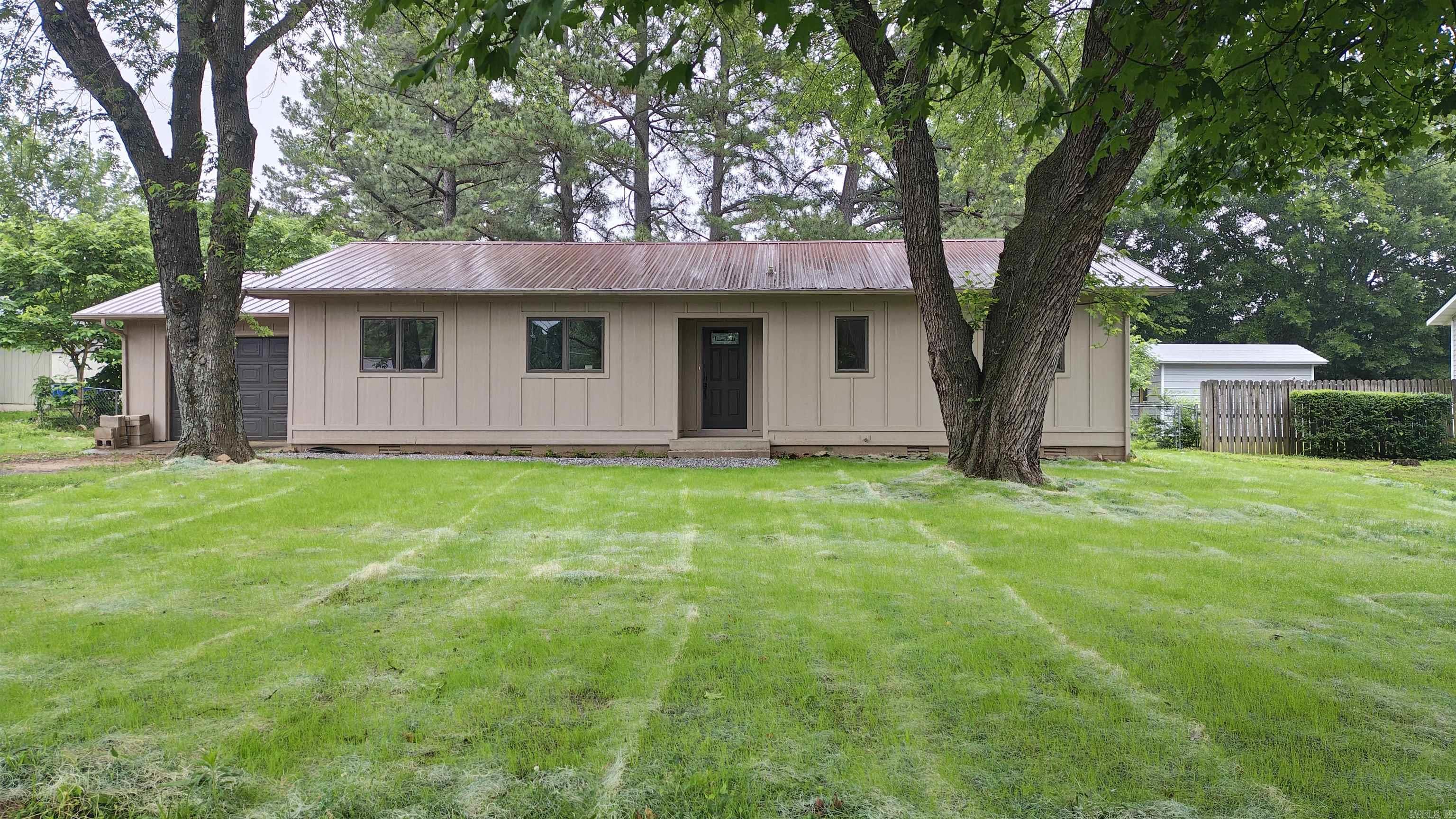 404 Maple Drive Mountain View, AR 72560-0000