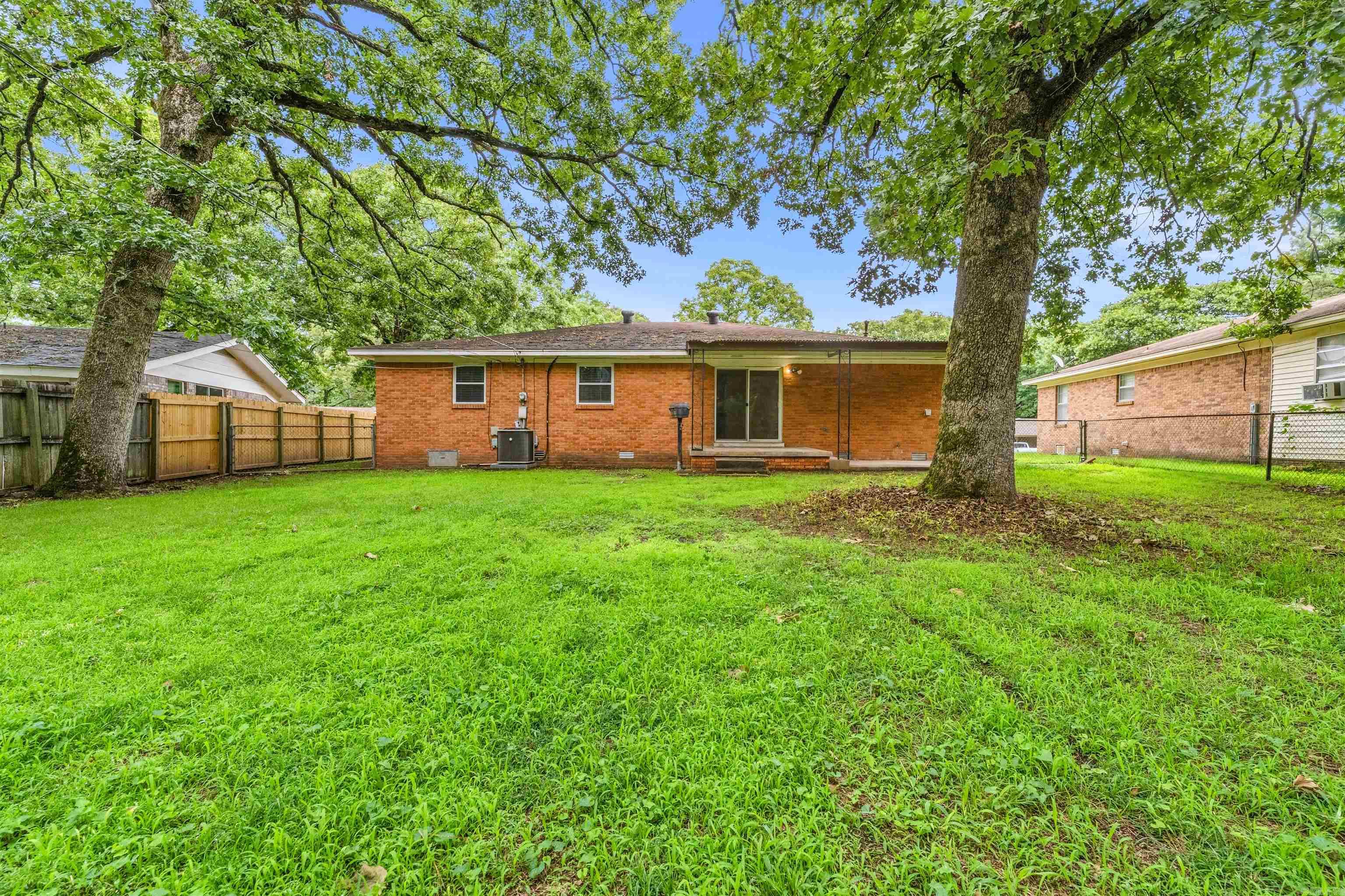 513 E Devon  Sherwood, AR
