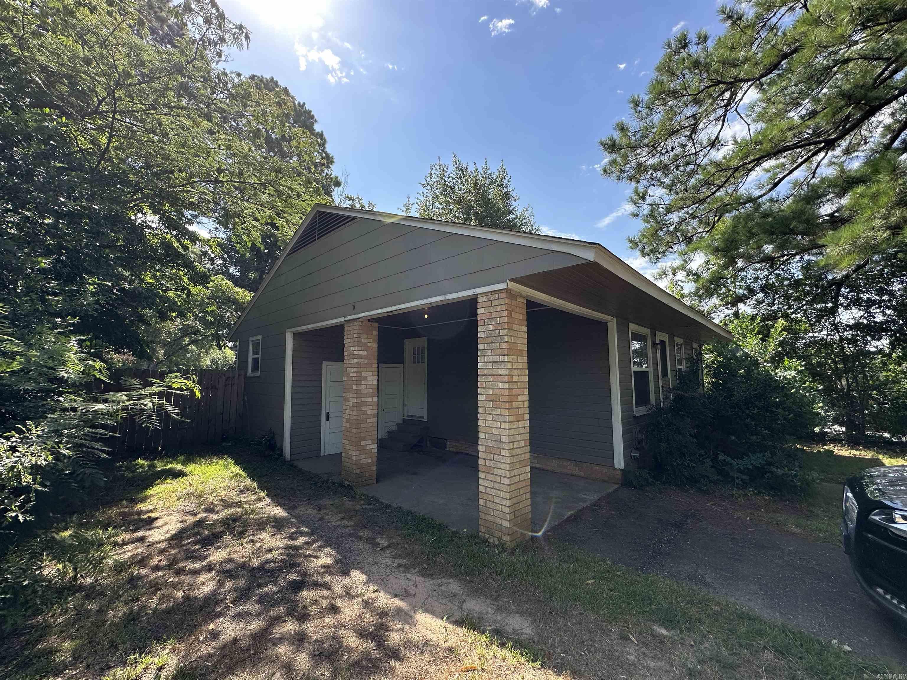 208 N Bowie  New Boston, TX