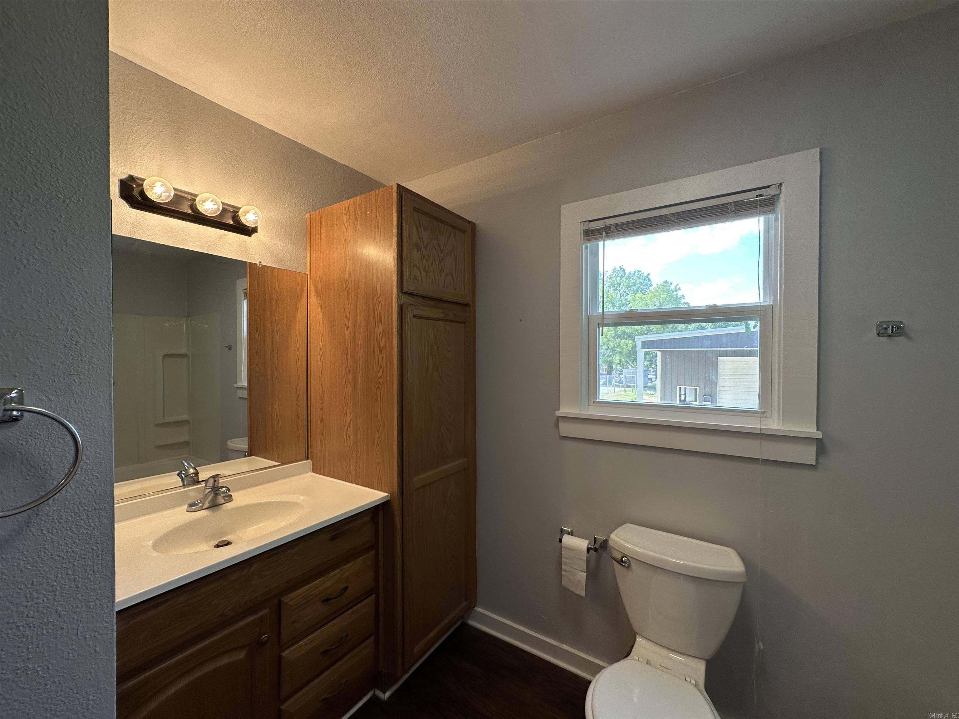 208 N Bowie  New Boston, TX