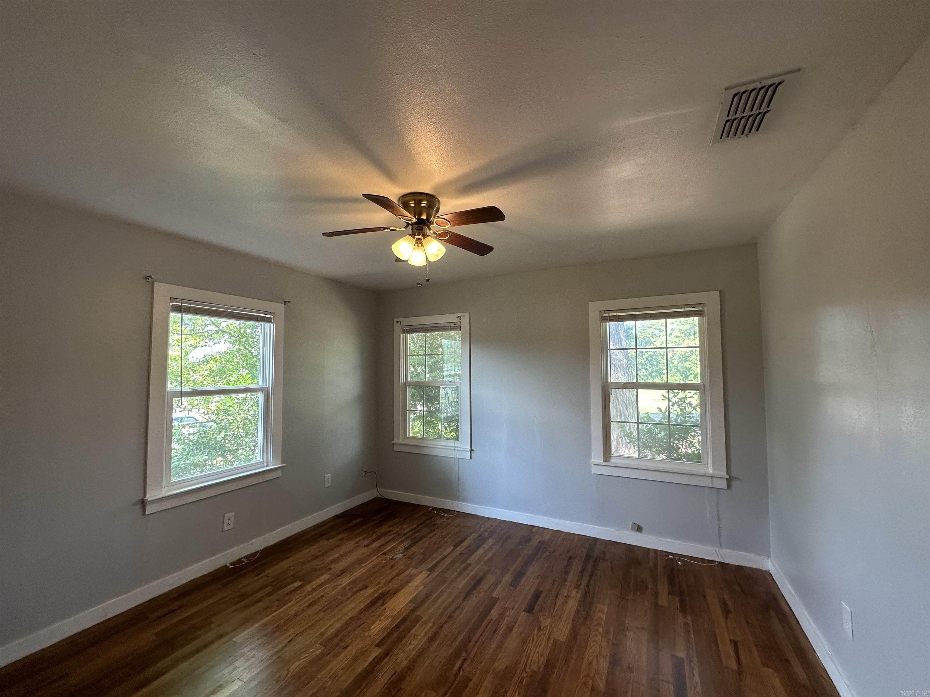 208 N Bowie  New Boston, TX