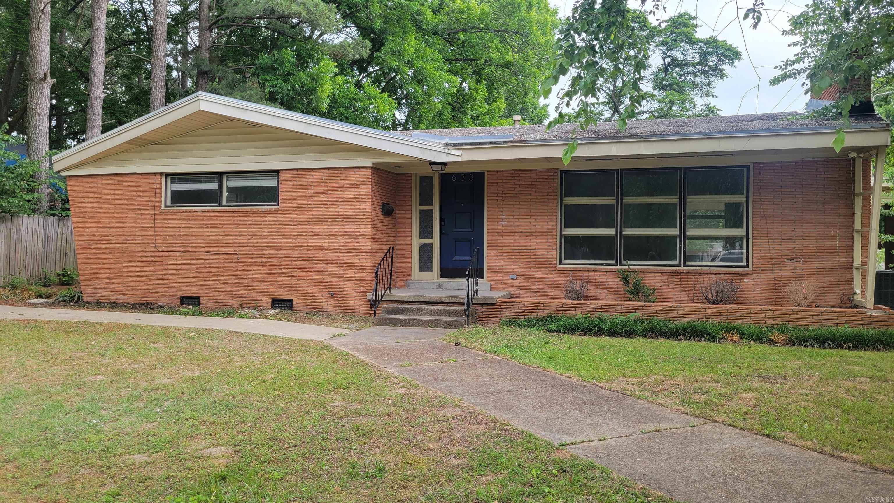 633 W College  Jonesboro, AR