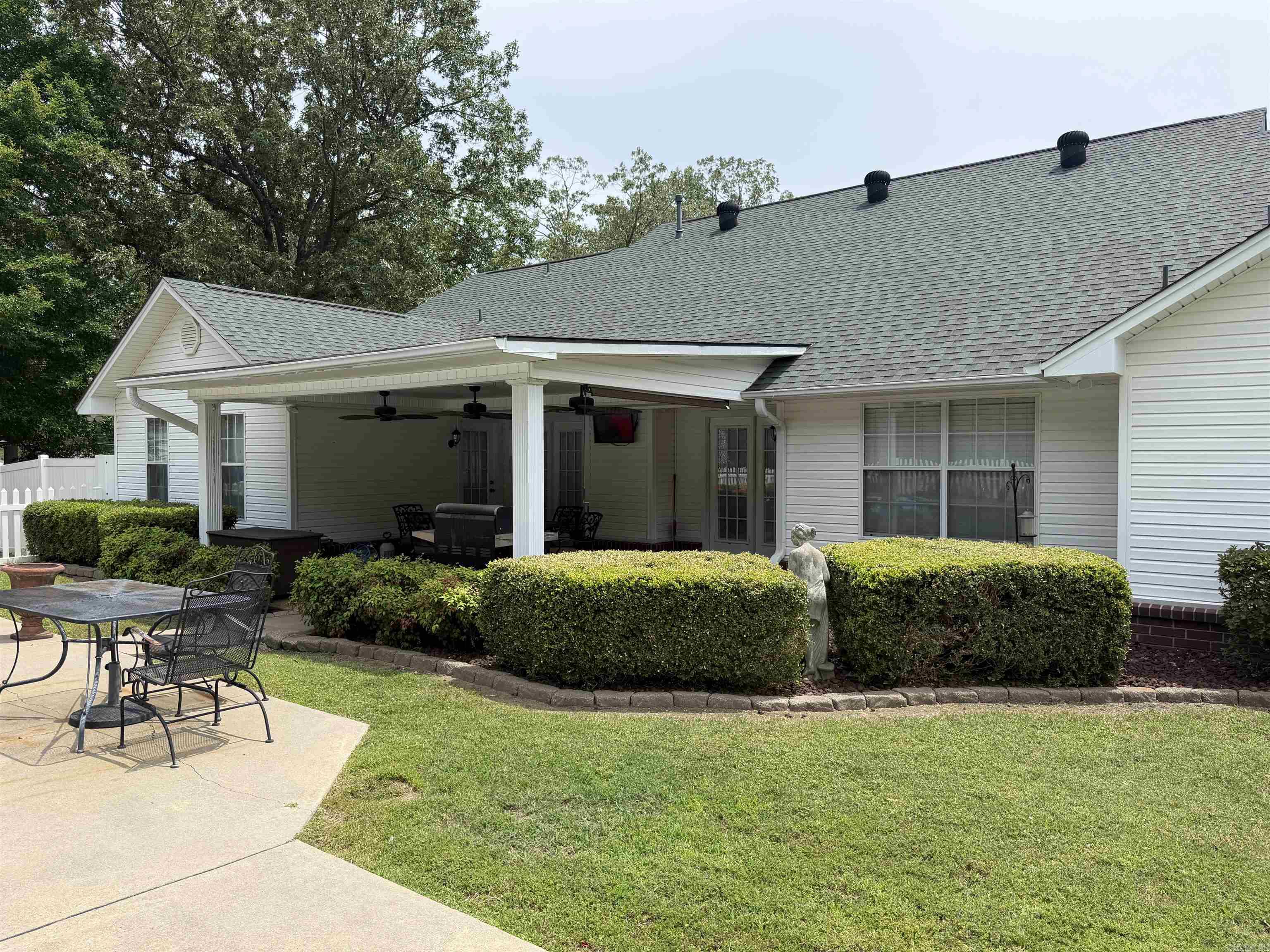 1113 W Holland  White Hall, AR