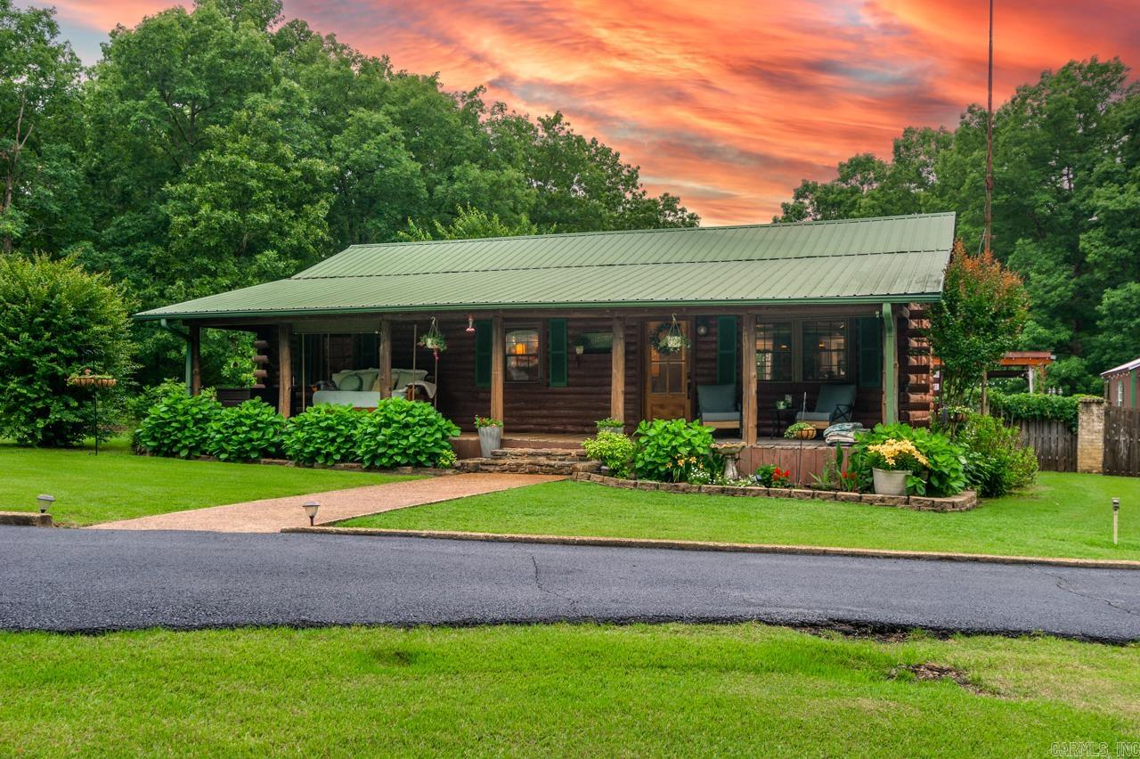 120 Travels Ln.  Romance, AR