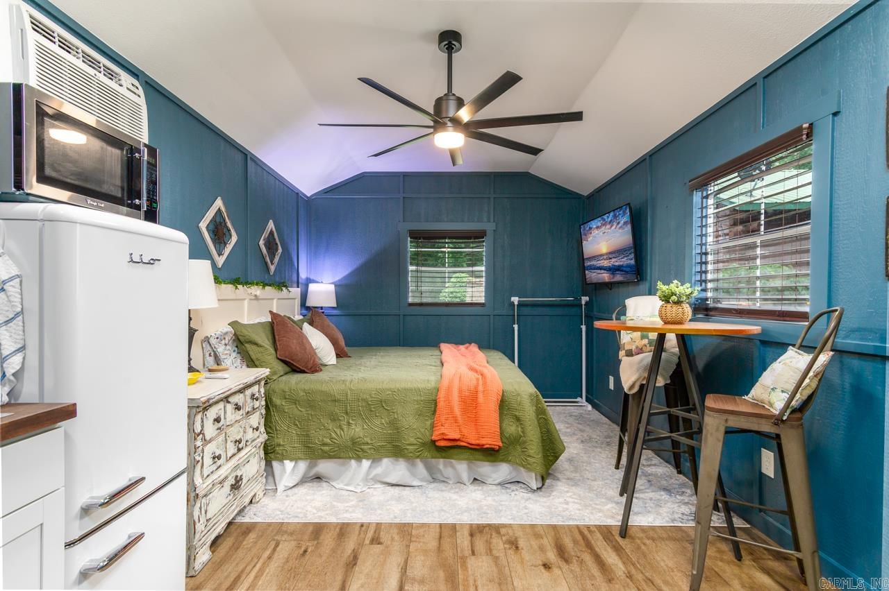 120 Travels Ln.  Romance, AR