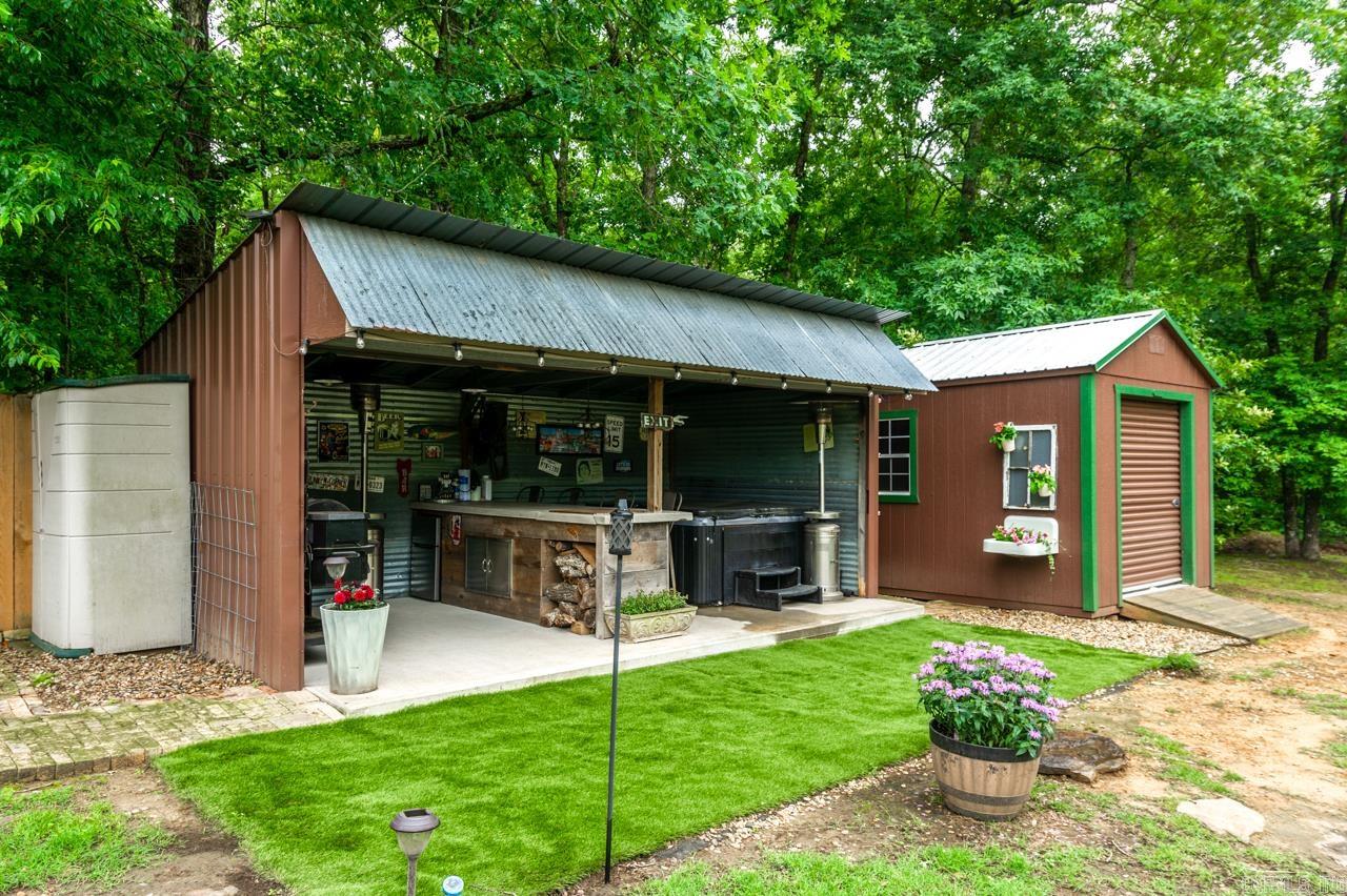 120 Travels Ln.  Romance, AR