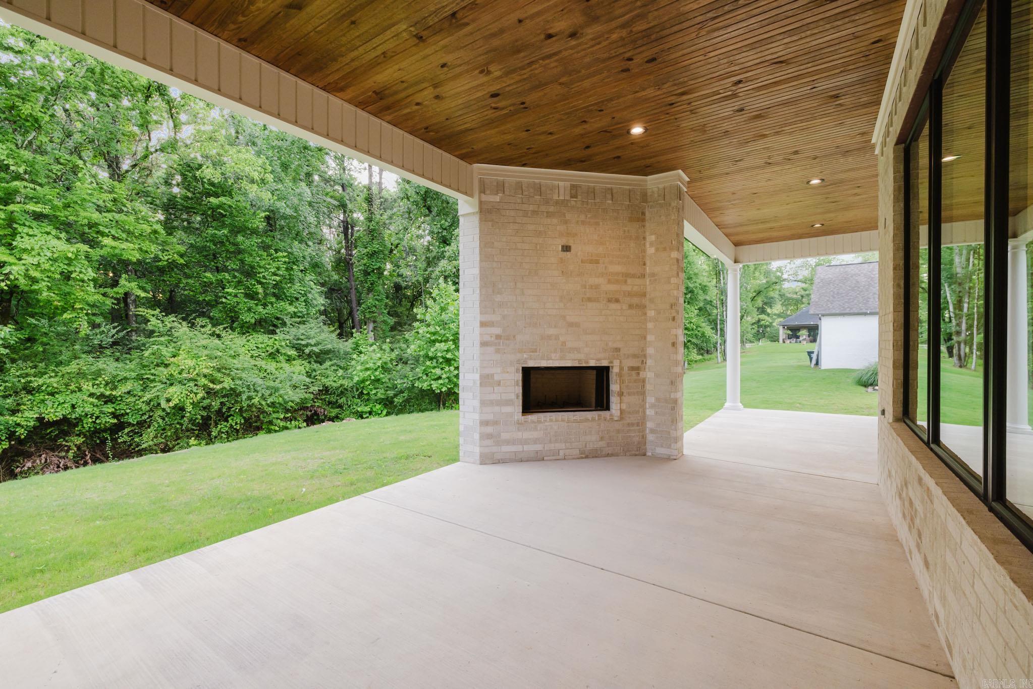 5008 Castaway Bay Dr  Benton, AR