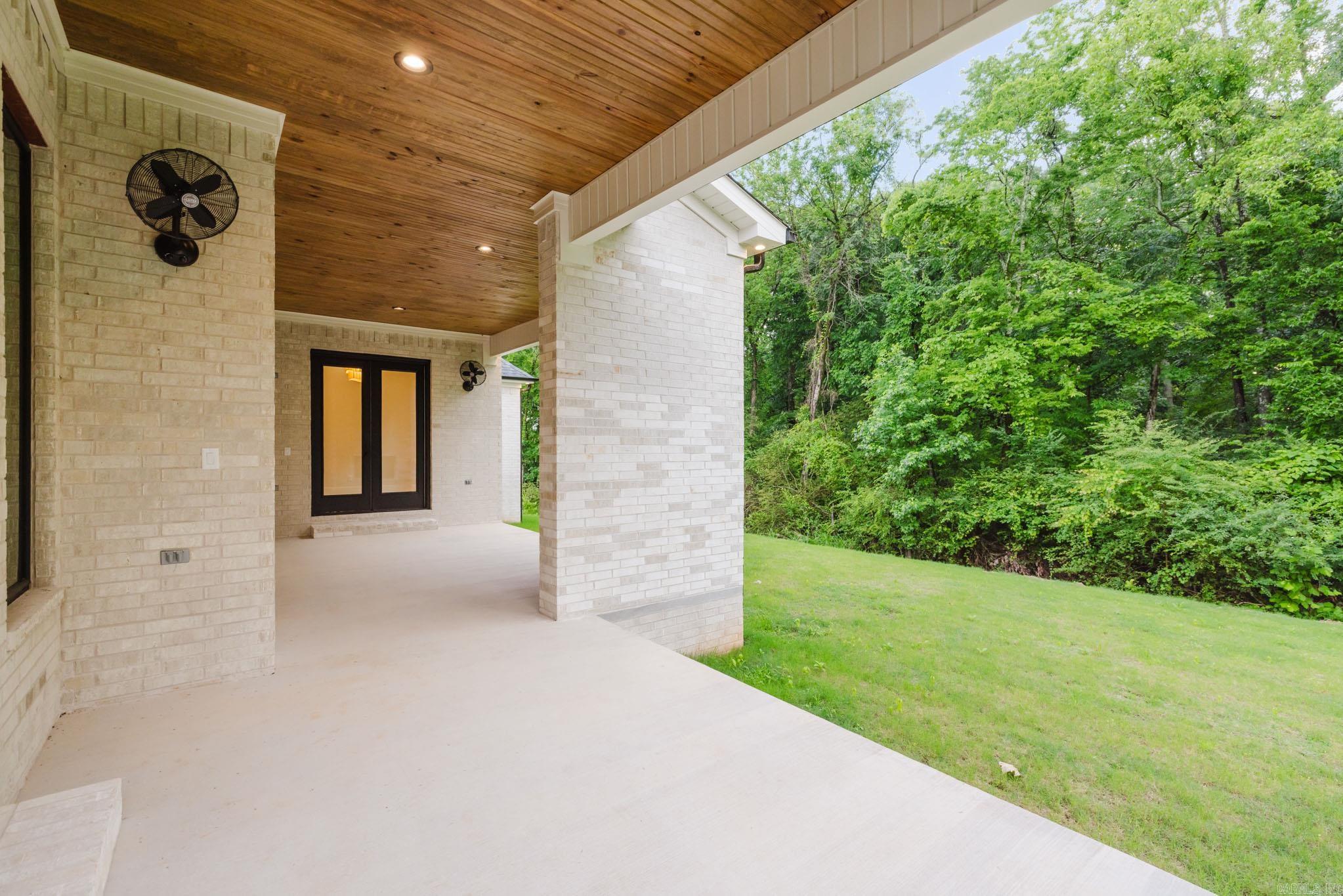 5008 Castaway Bay Dr  Benton, AR