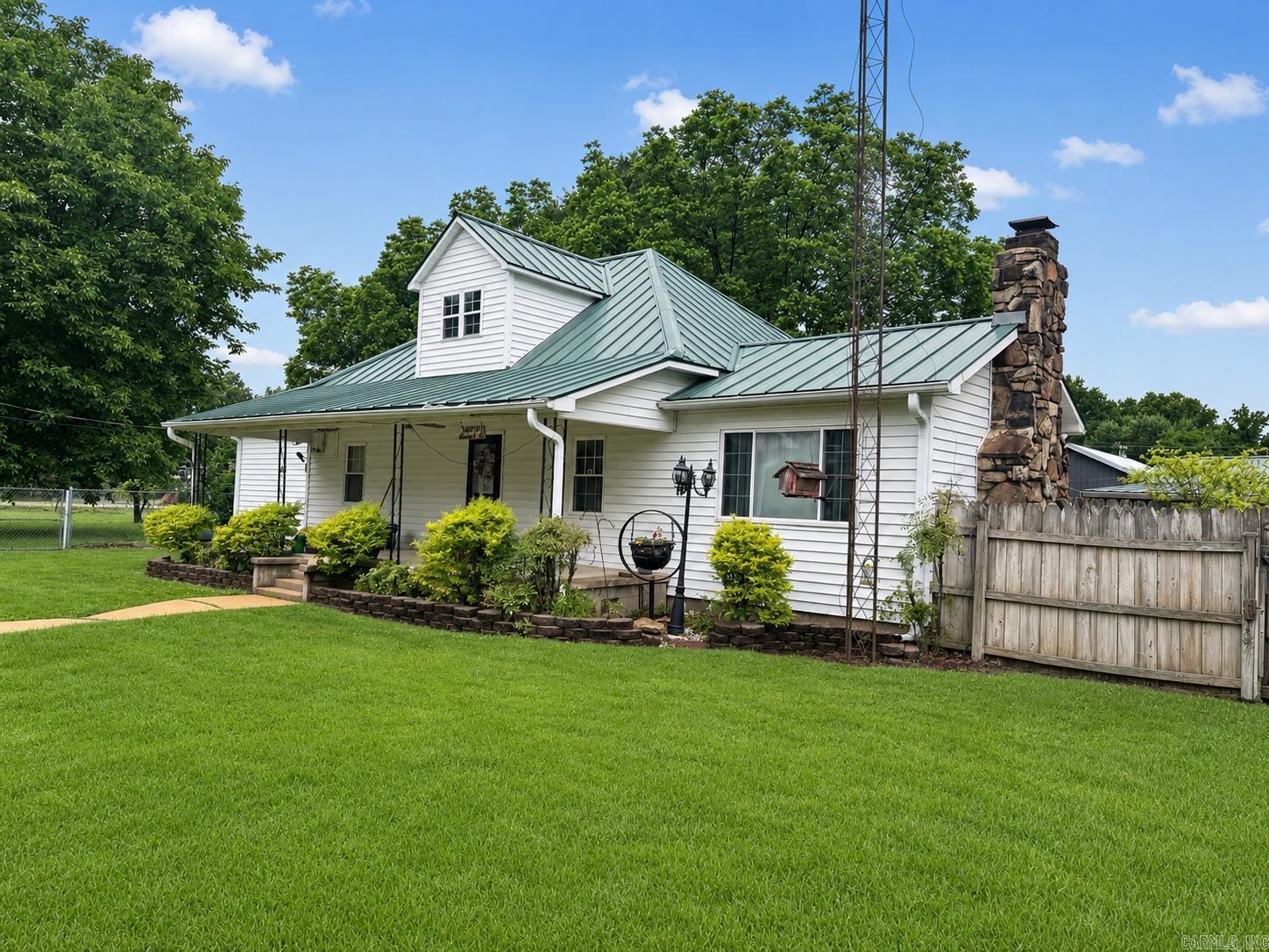 300 W Hinkley St  Brookland, AR
