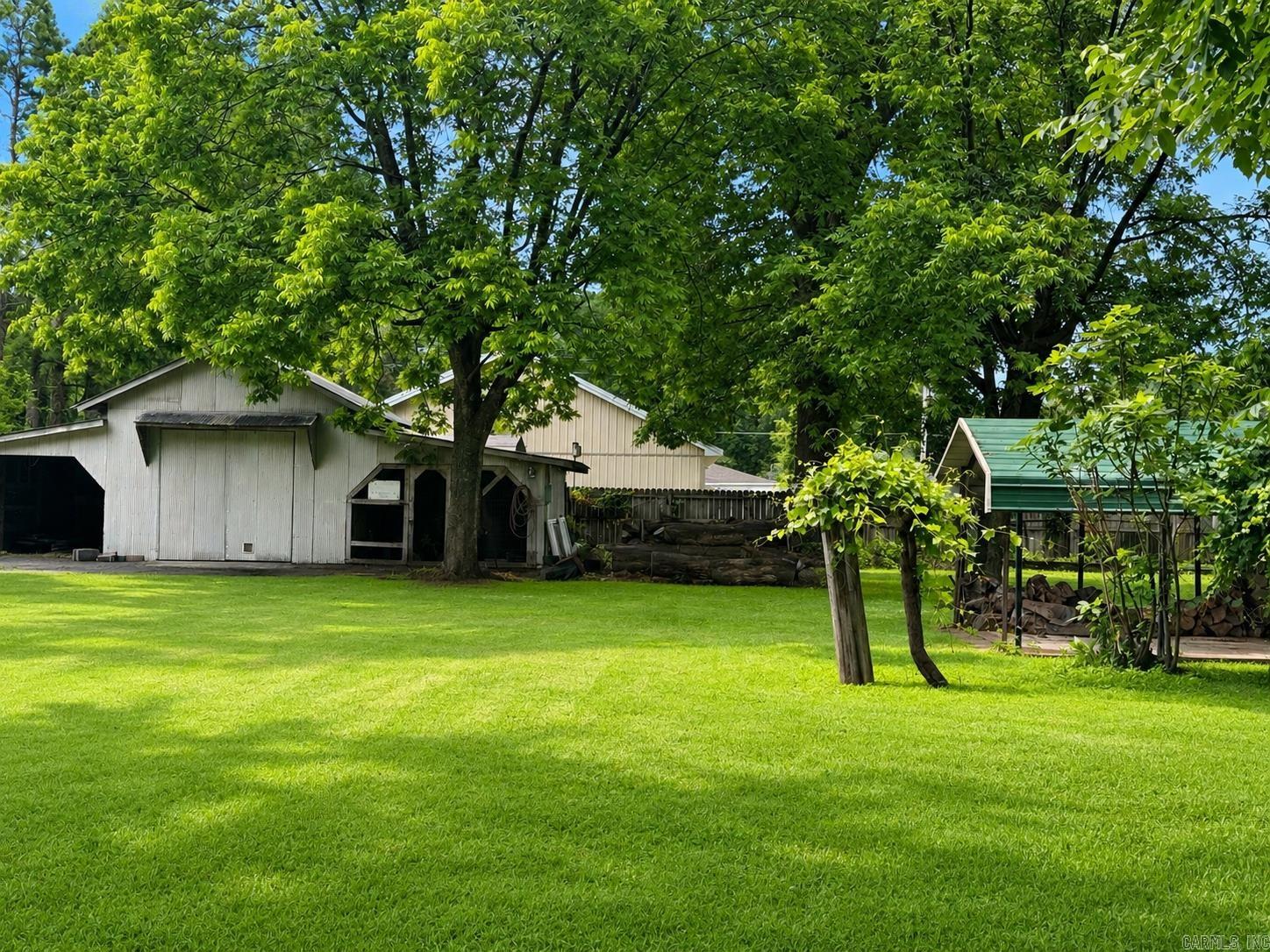 300 W Hinkley St  Brookland, AR