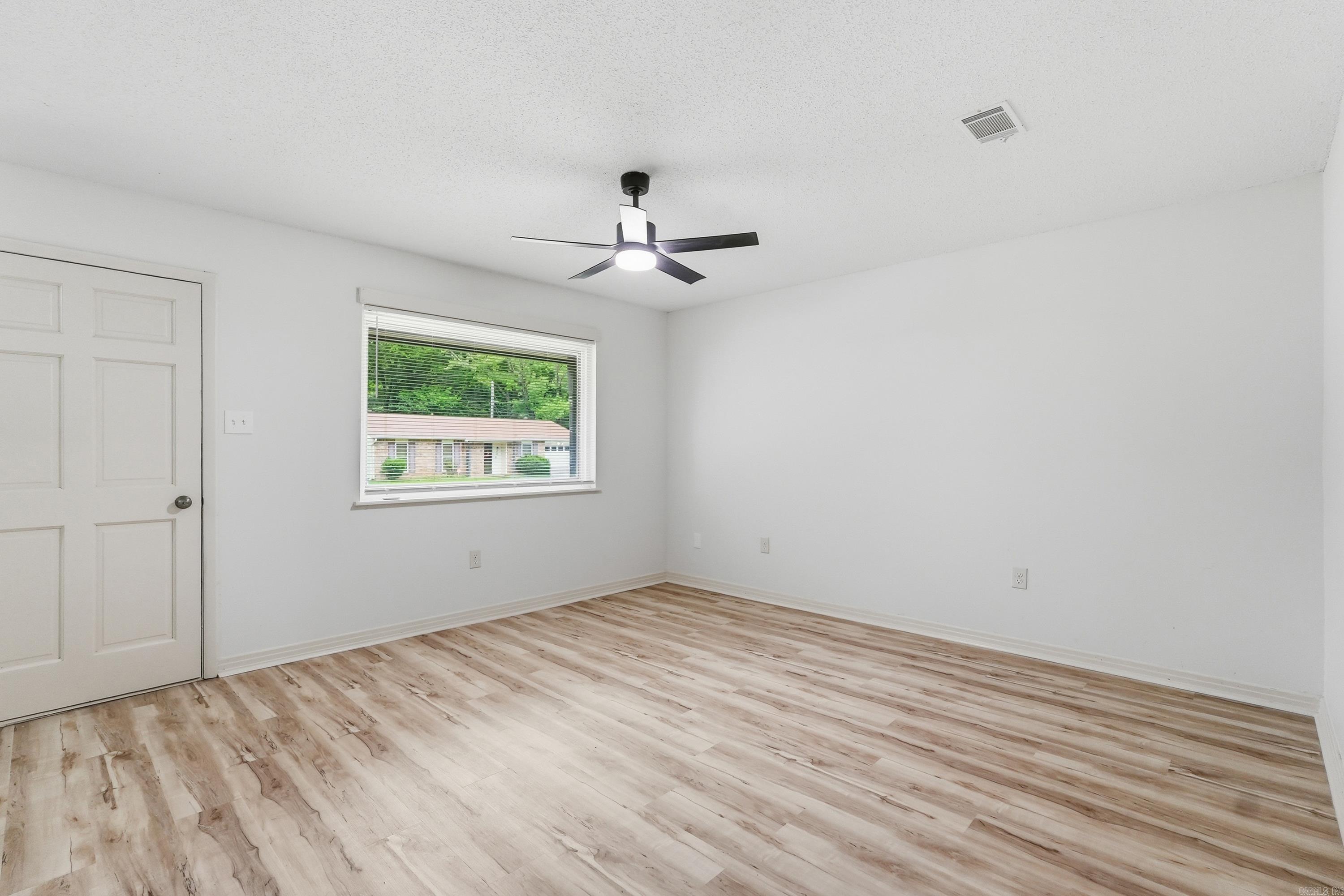 10 Brookway Ln  Sherwood, AR