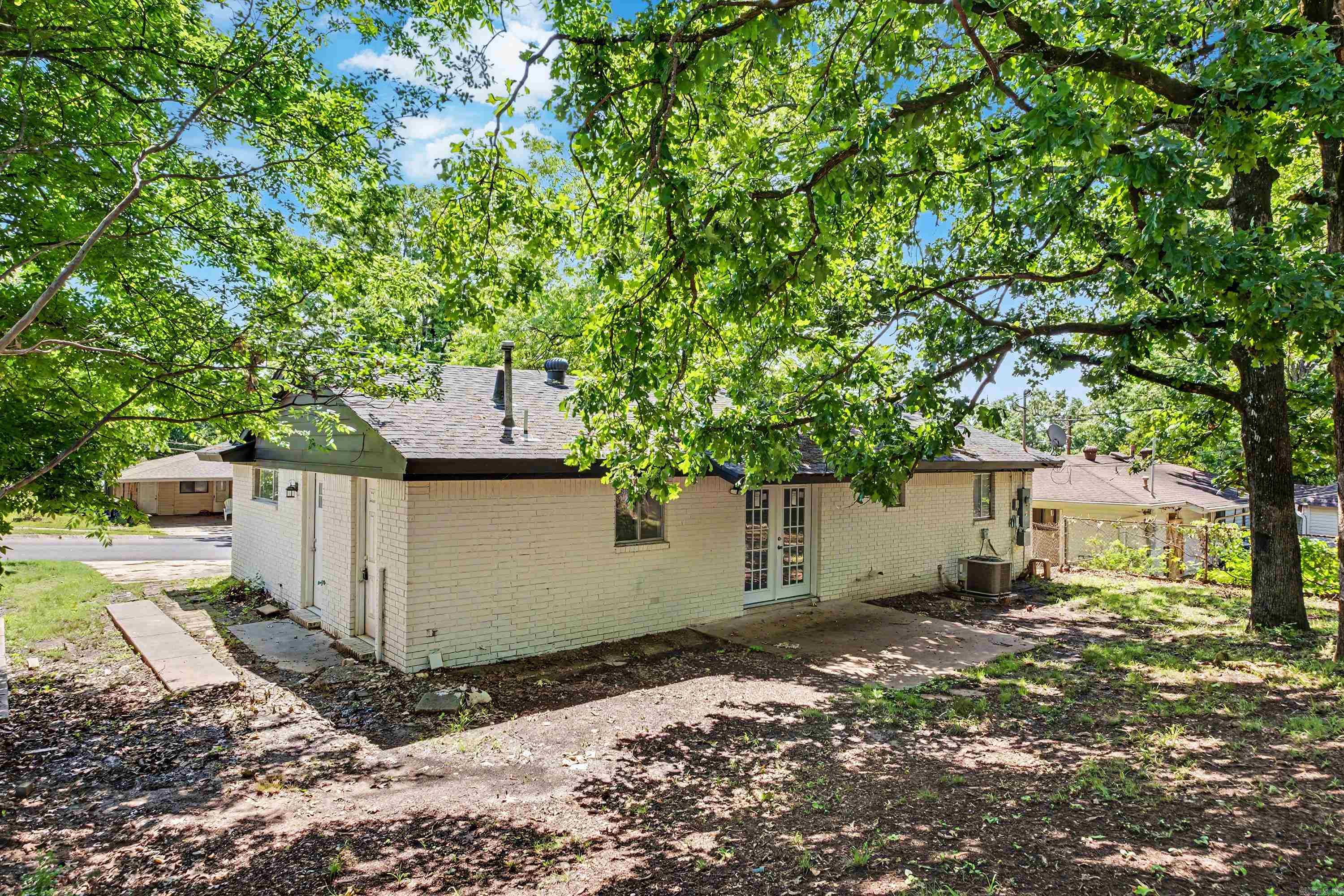 5215 Pike  North Little Rock, AR