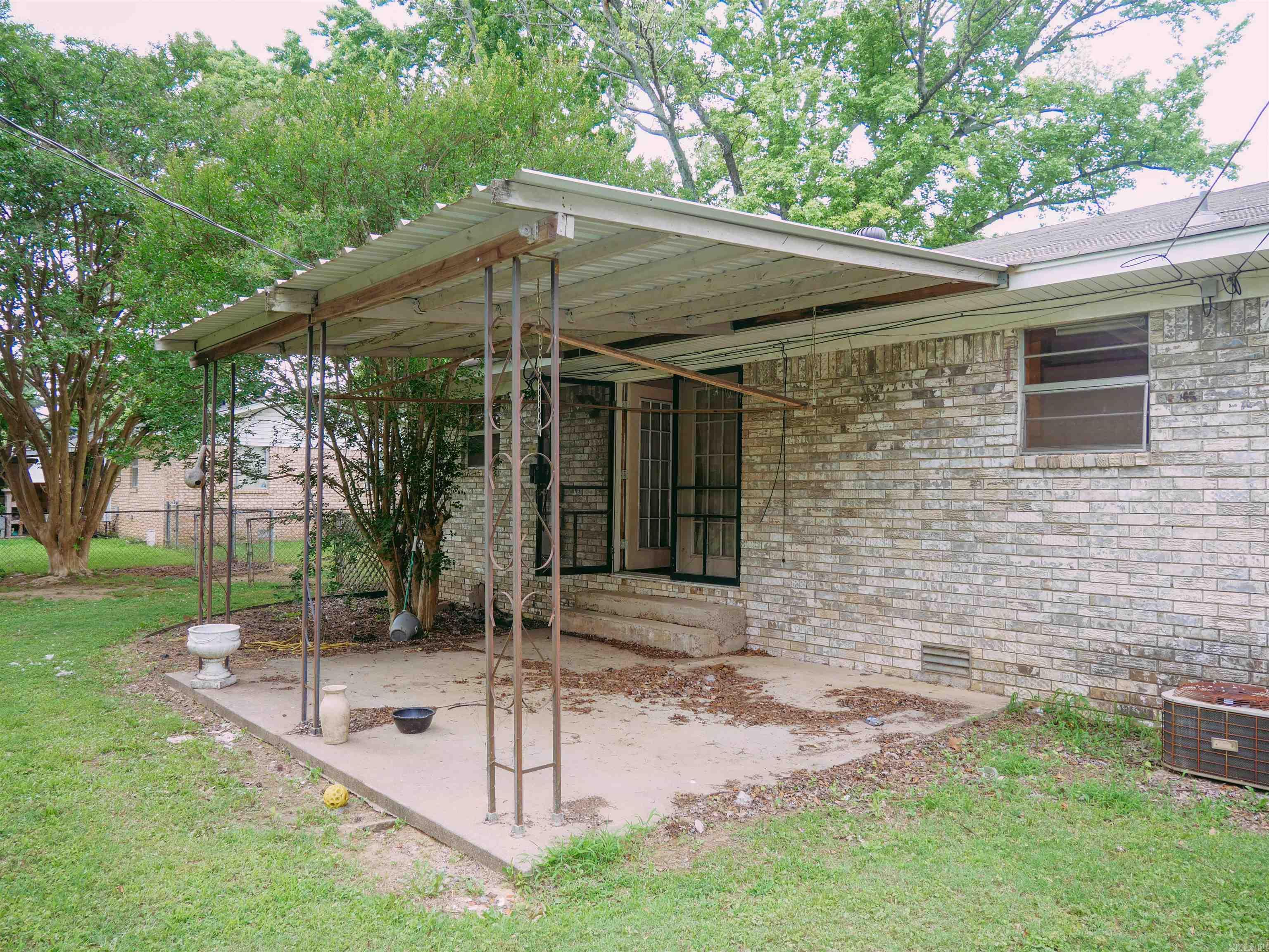 29 Frances  Cabot, AR