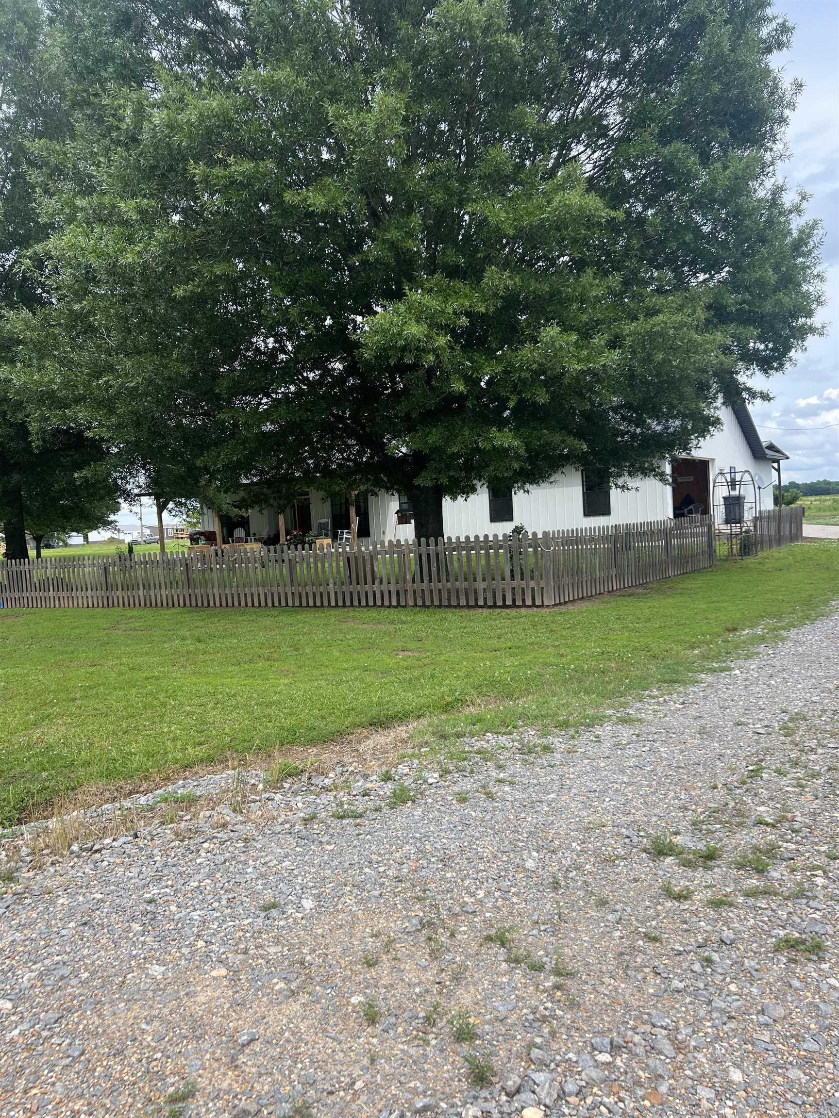 1002 AR 152 Hwy  Humphrey, AR