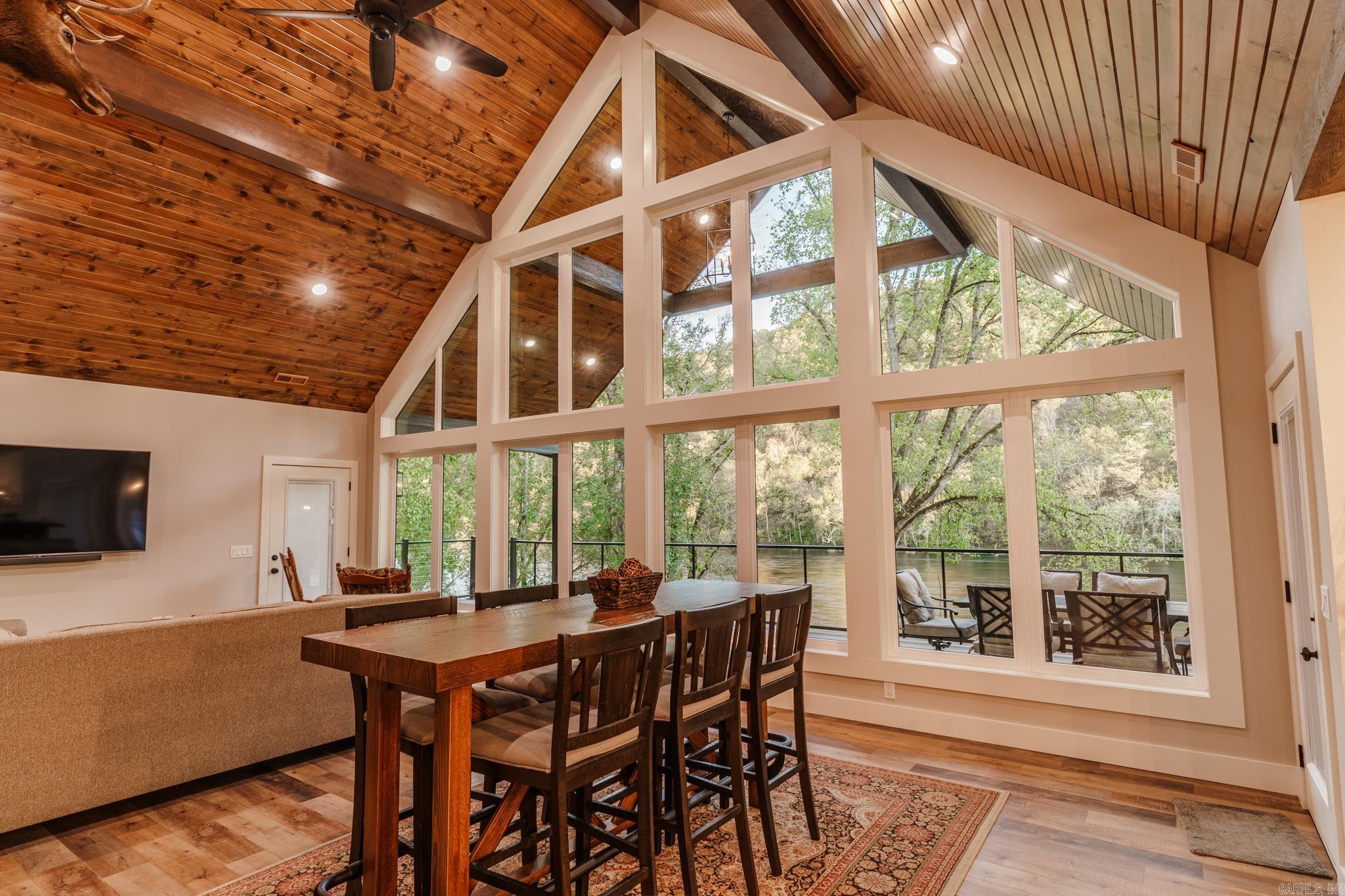 352 Wheatstone Place  Cotter, AR