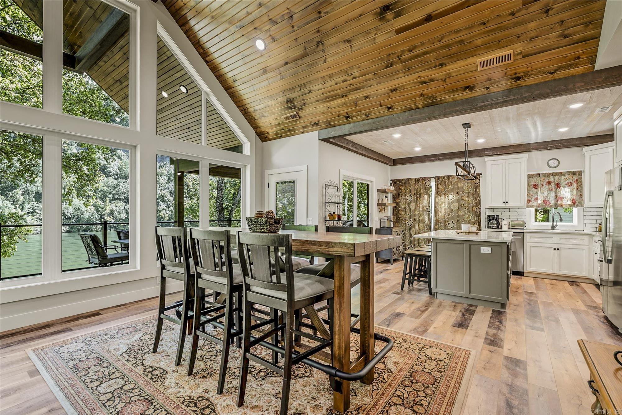 352 Wheatstone Place  Cotter, AR