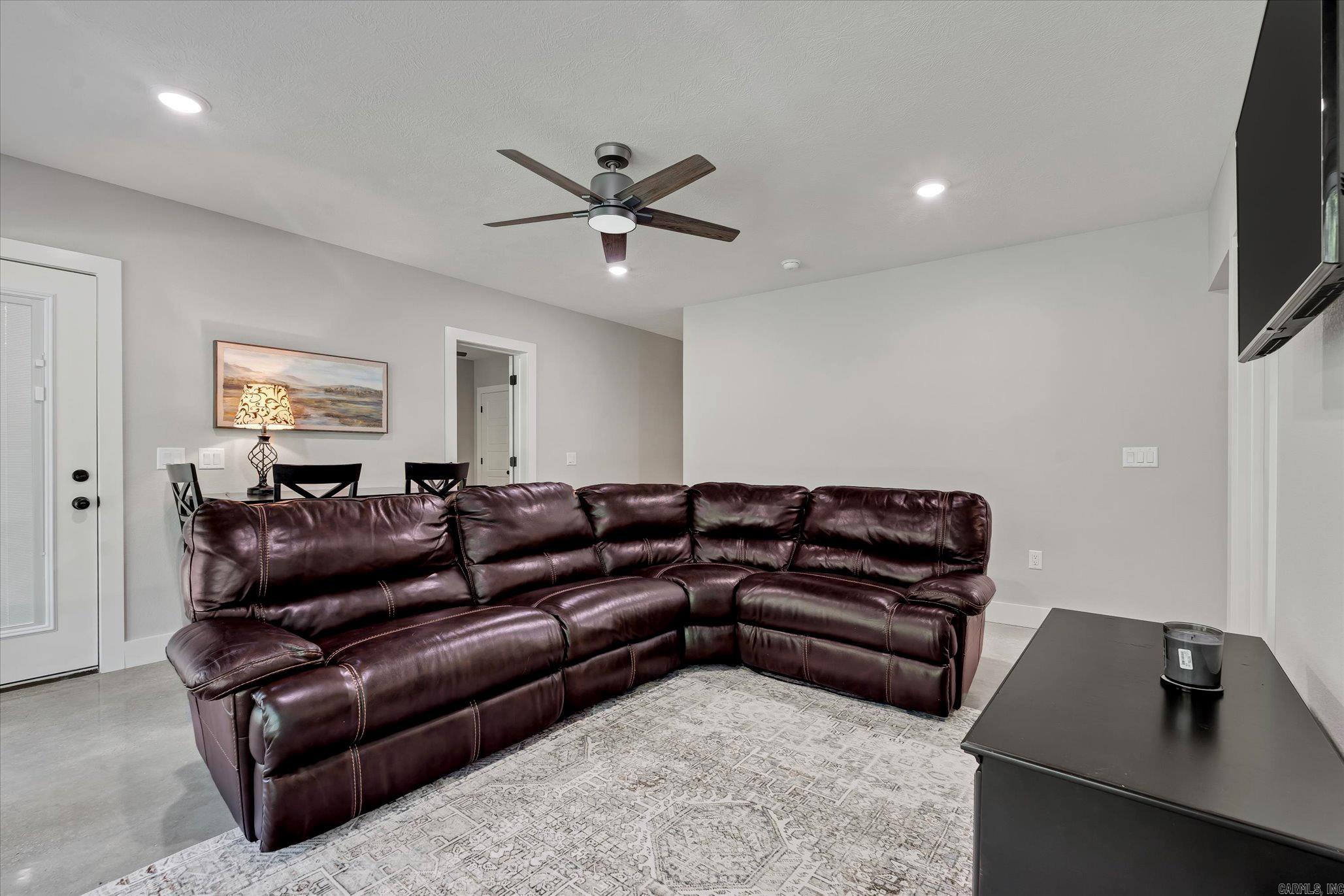 352 Wheatstone Place  Cotter, AR