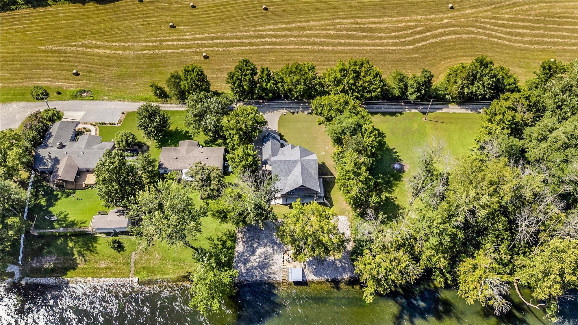 352 Wheatstone Place  Cotter, AR