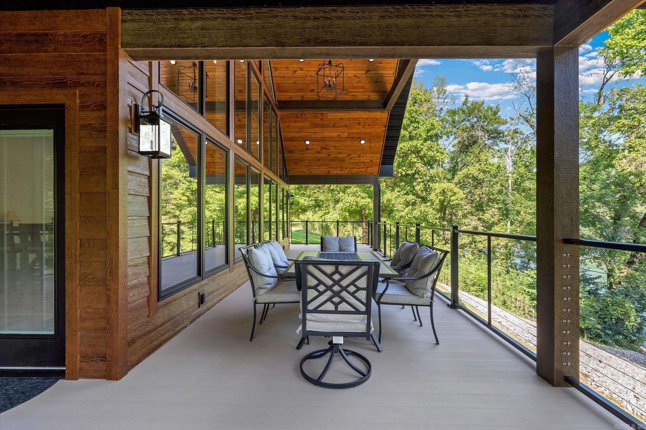 352 Wheatstone Place  Cotter, AR