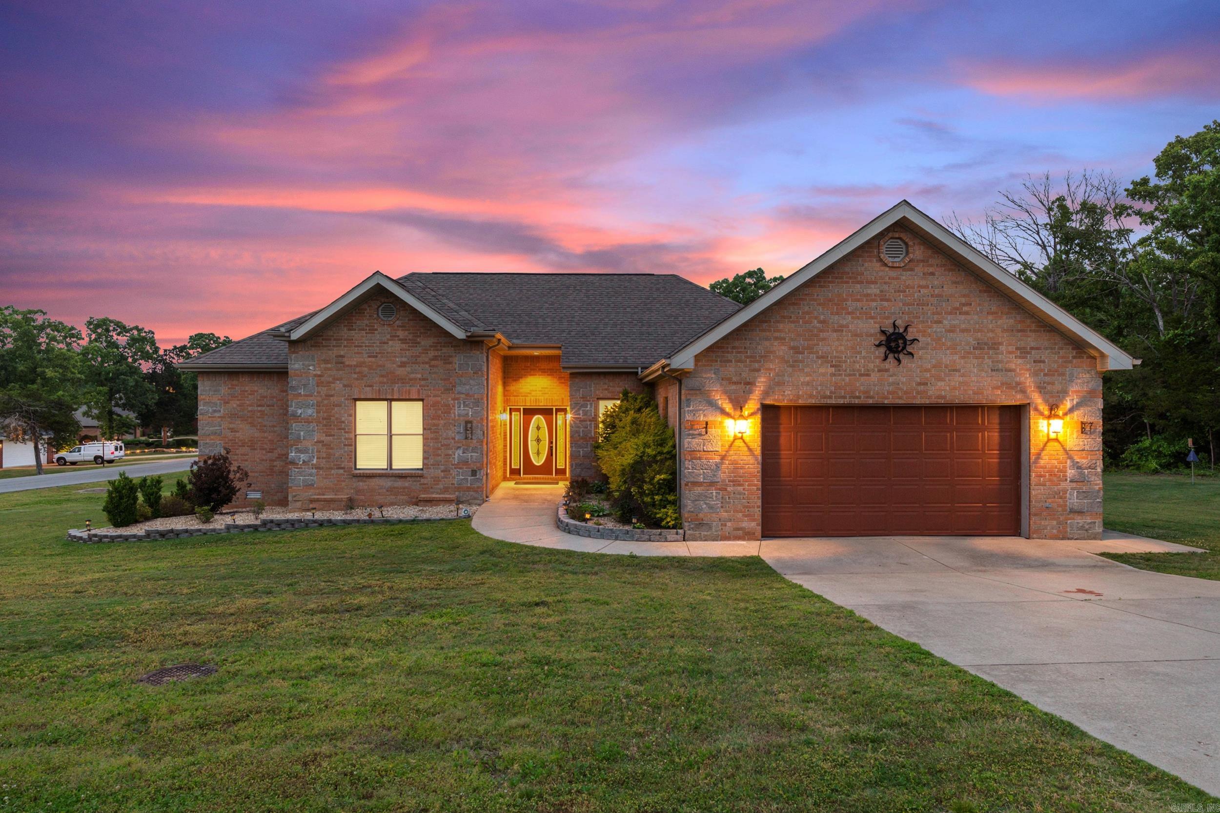 1701 Inverness Dr  Mountain Home, AR