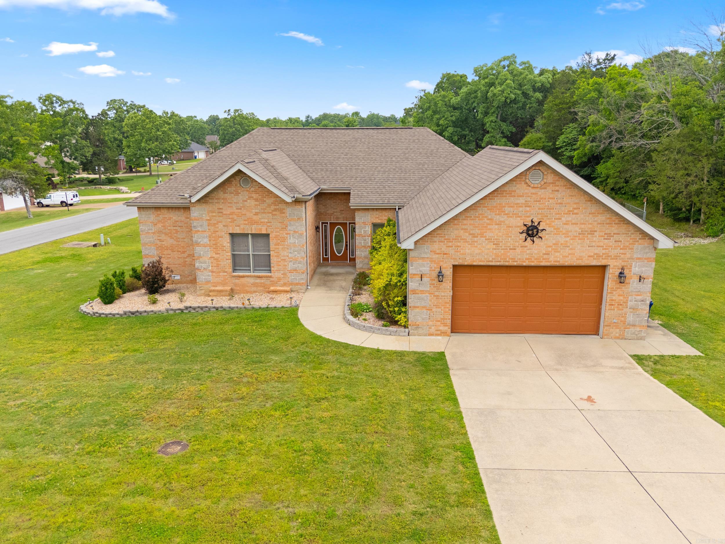 1701 Inverness Dr  Mountain Home, AR