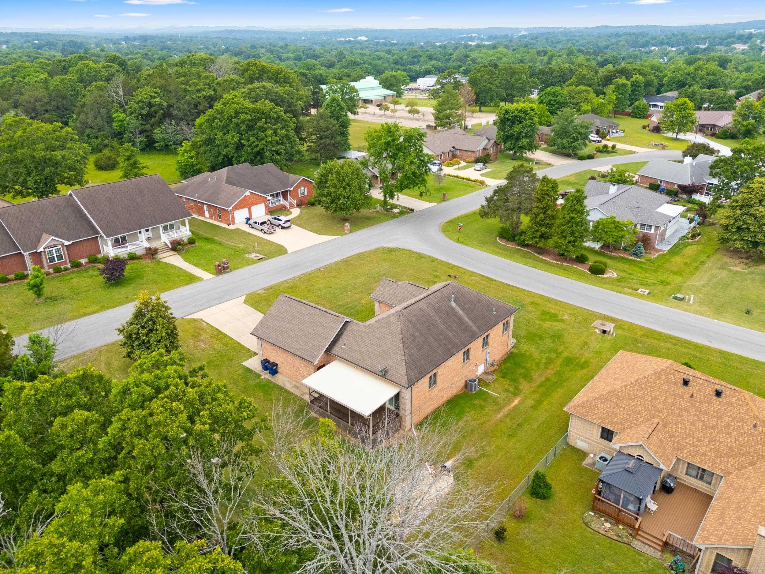 1701 Inverness Dr  Mountain Home, AR