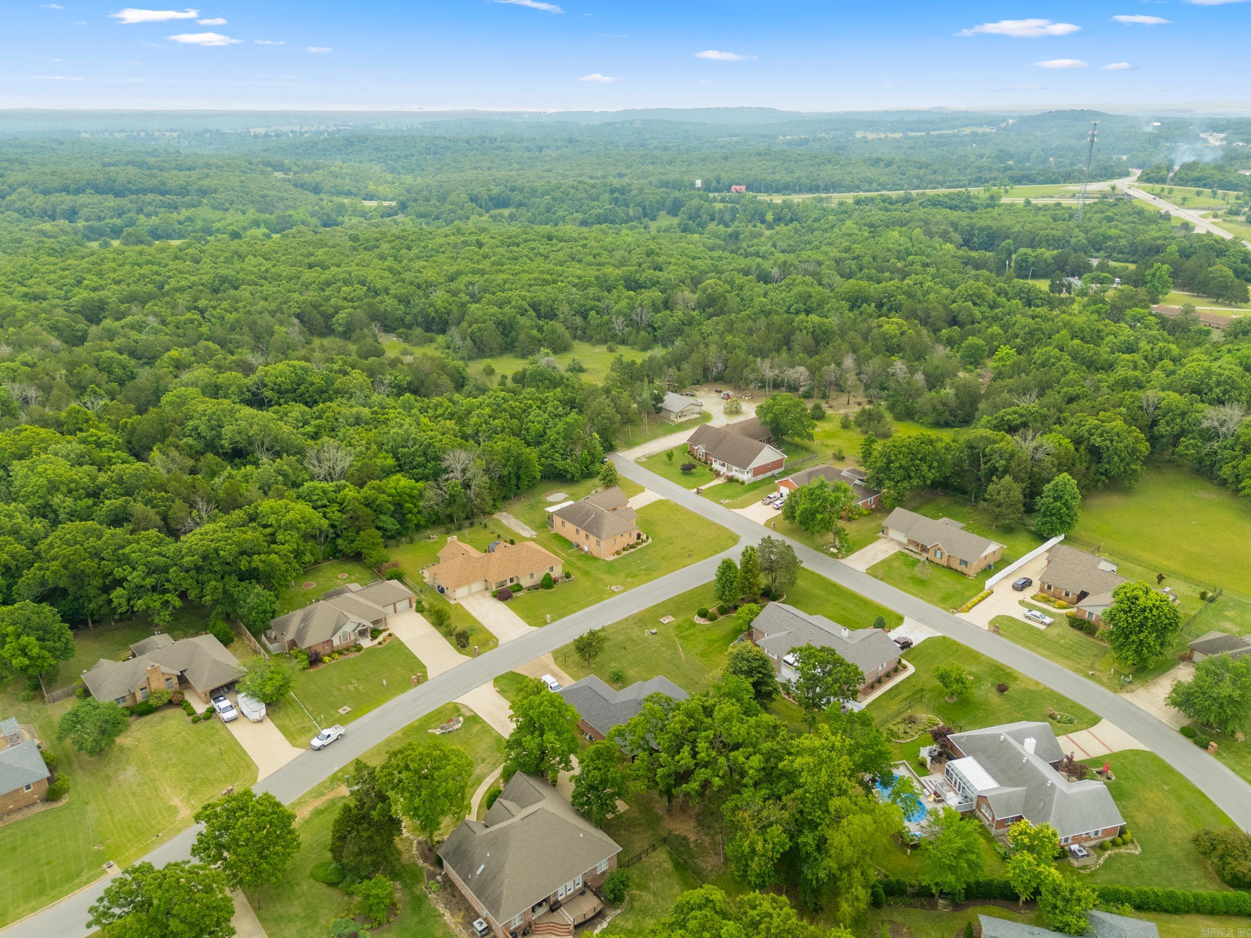 1701 Inverness Dr  Mountain Home, AR