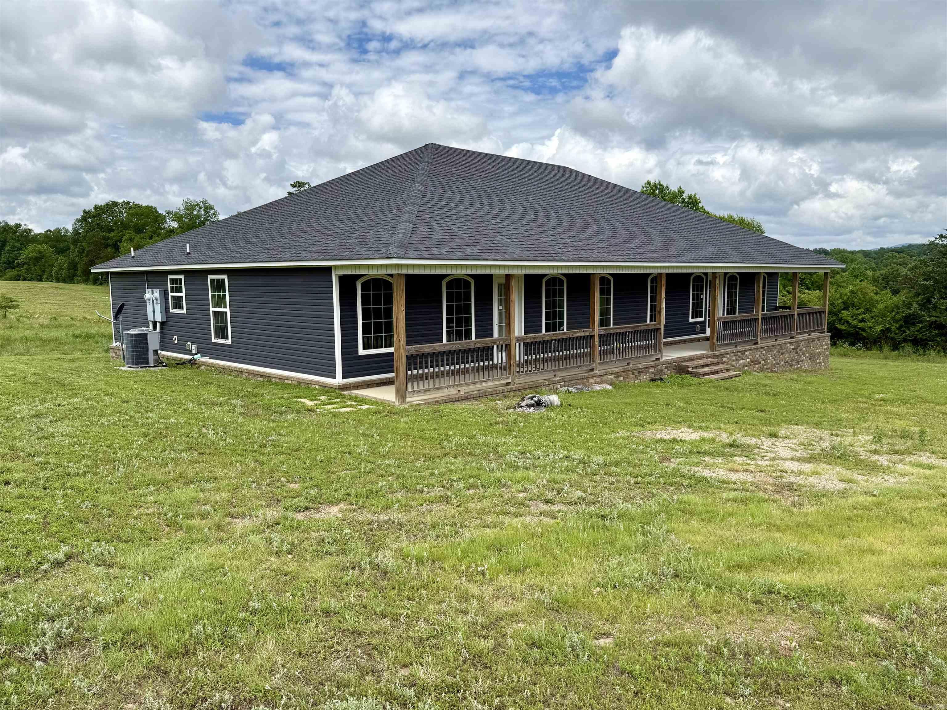 1364 CR 3561  Clarksville, AR