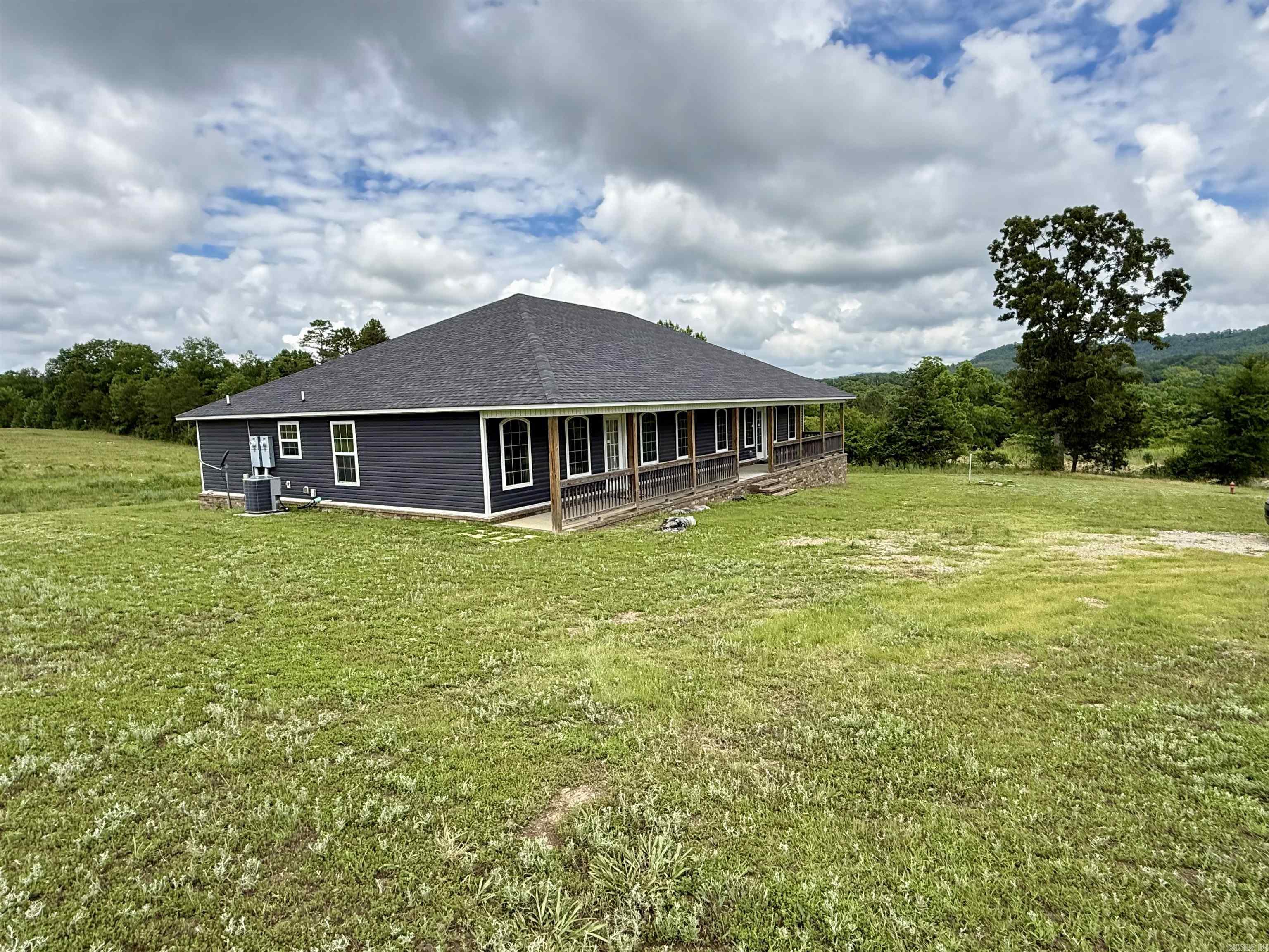 1364 CR 3561  Clarksville, AR