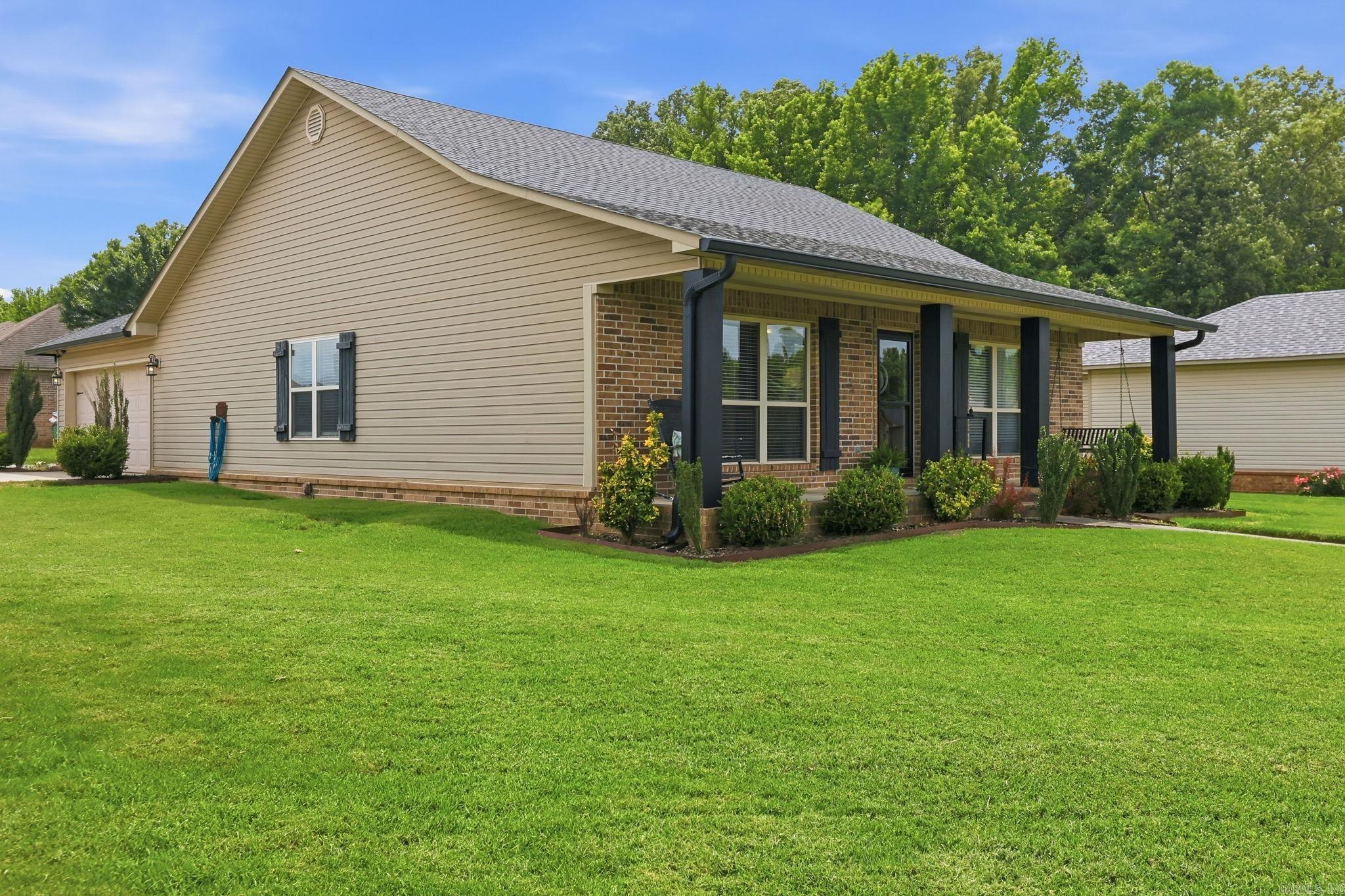 153 Peach  Austin, AR