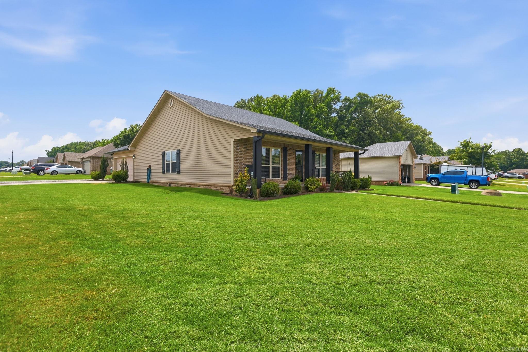 153 Peach  Austin, AR
