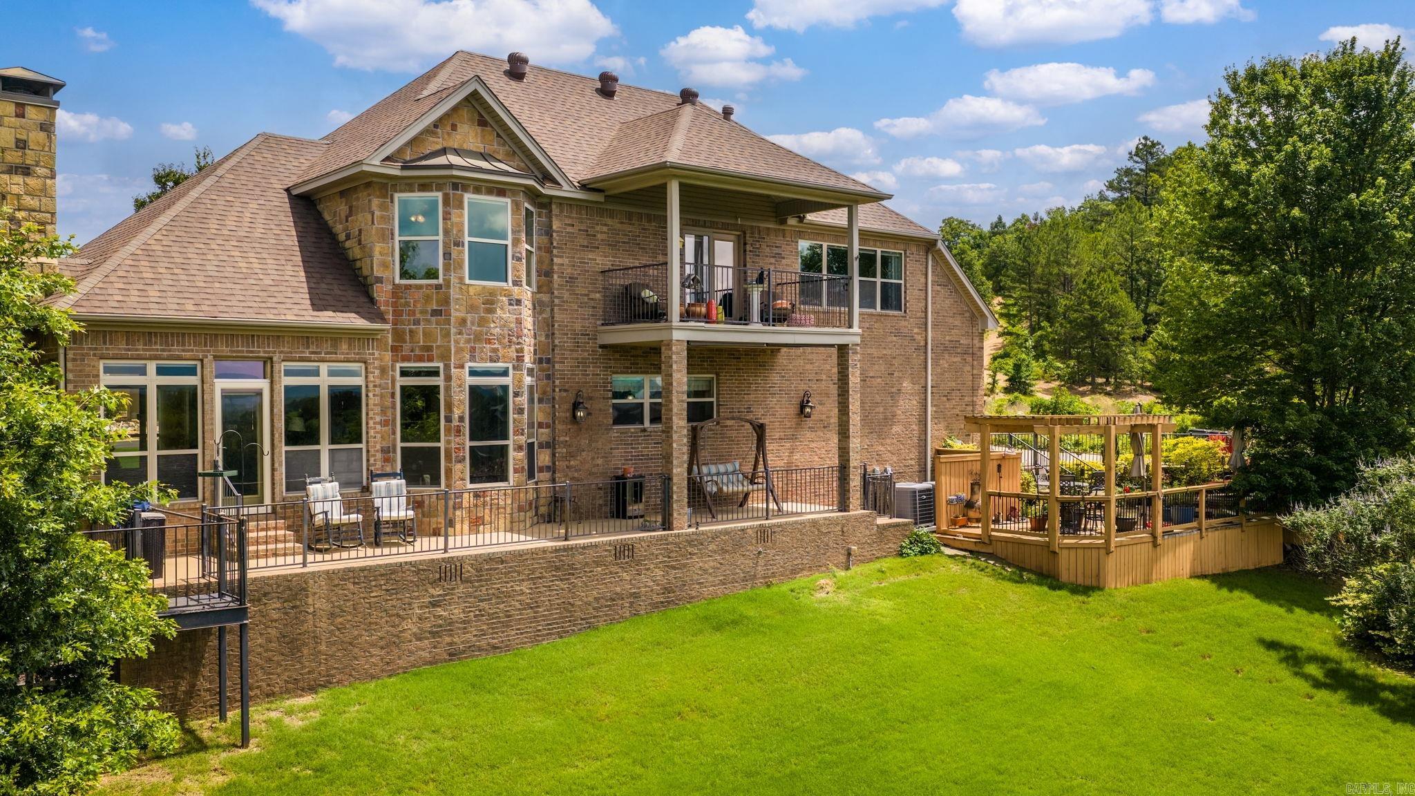 89 River Road Drive W  Mayflower, AR