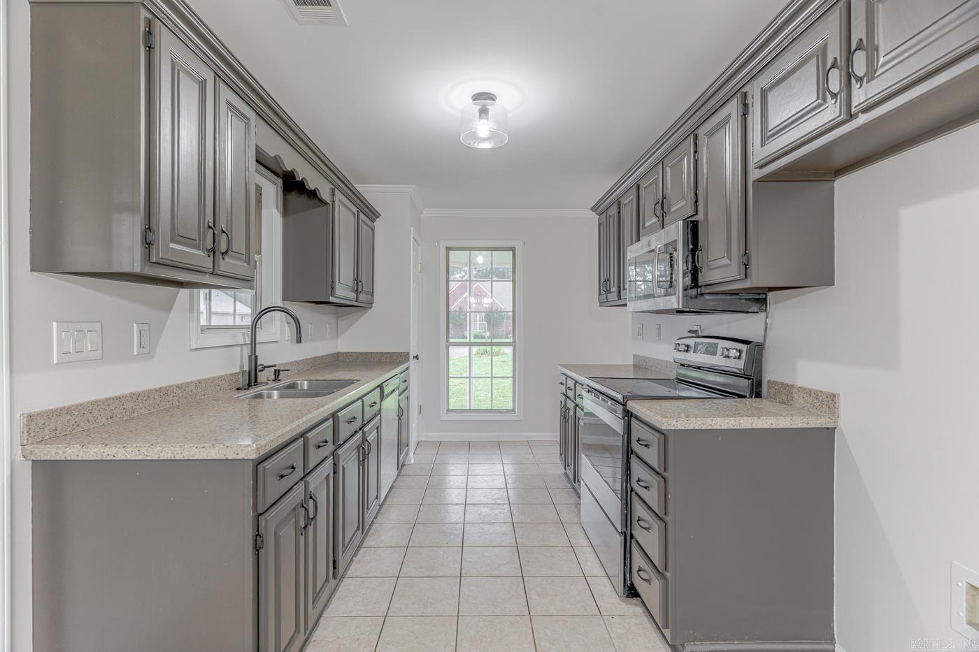 504 Honeysuckle  Trumann, AR