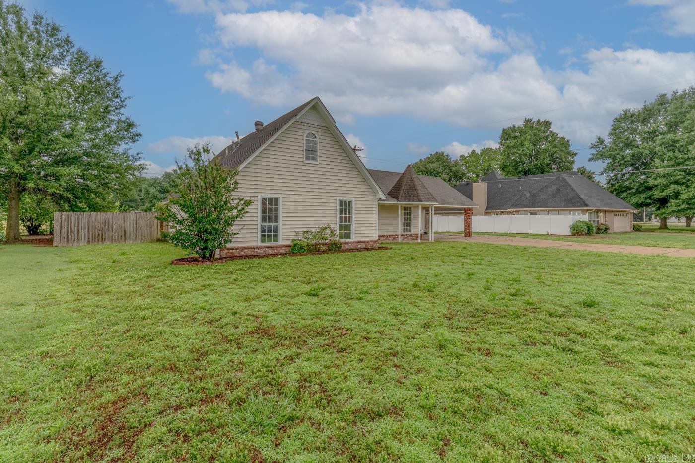 504 Honeysuckle  Trumann, AR